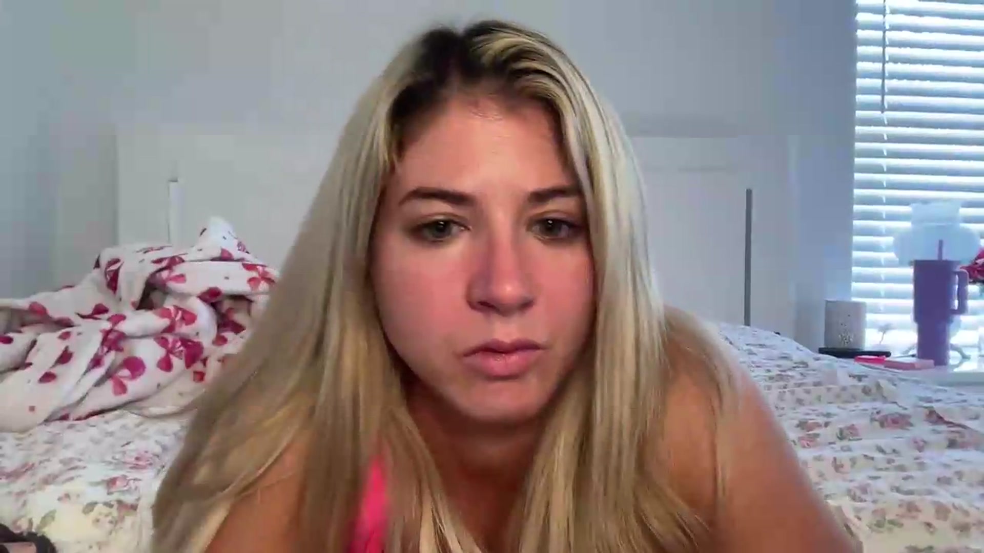 Gallery image thumbnail from KendallK1's myfreecams stream on, 06/12/2026, 16:08 image 8 of 20