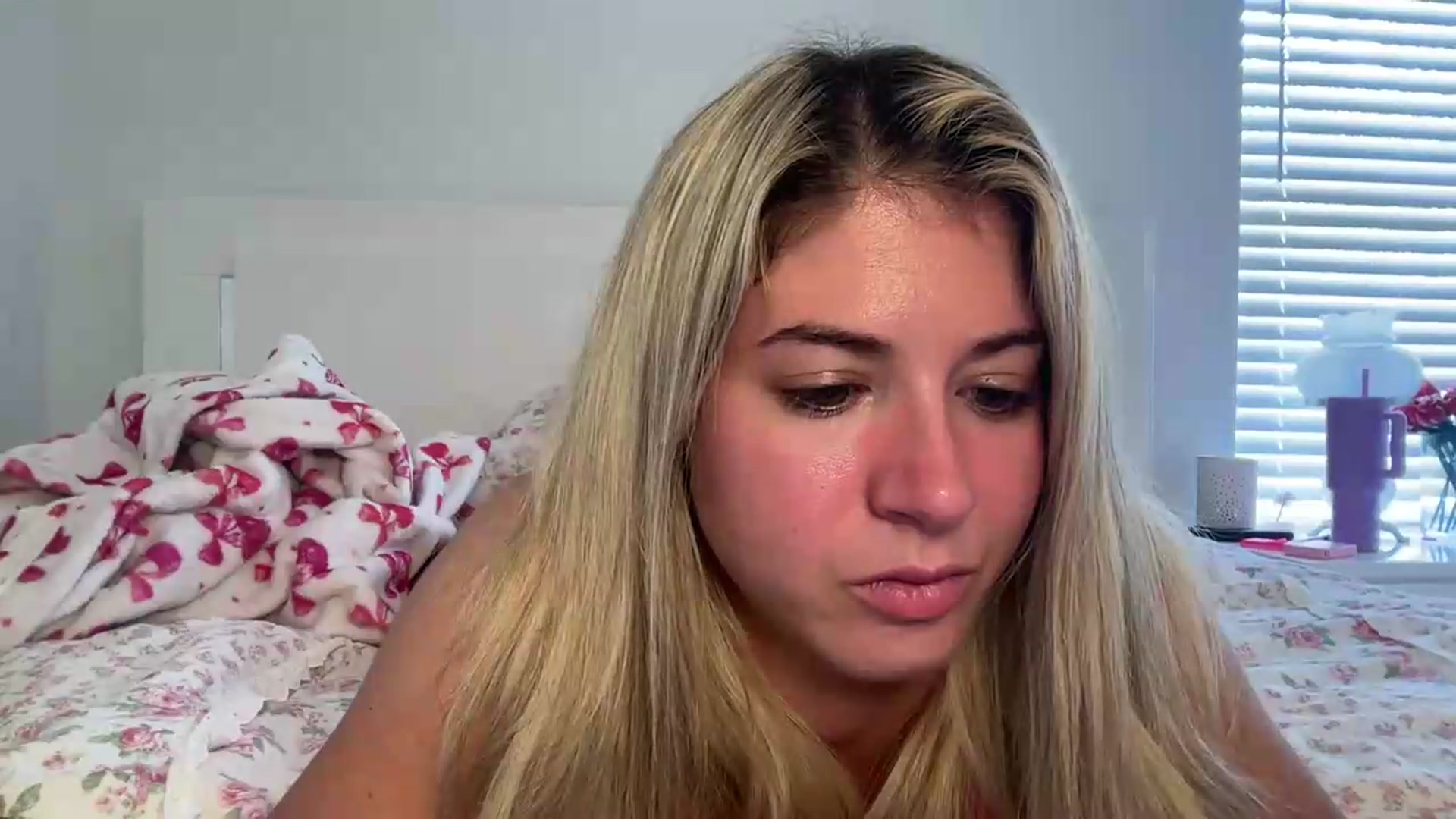 Gallery image thumbnail from KendallK1's myfreecams stream on, 06/12/2026, 16:08 image 5 of 20