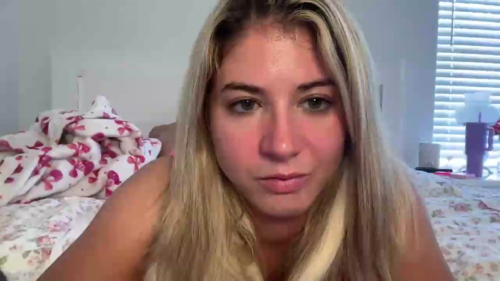 Gallery image thumbnail from KendallK1's myfreecams stream on, 06/12/2026, 16:08 image 1 of 20