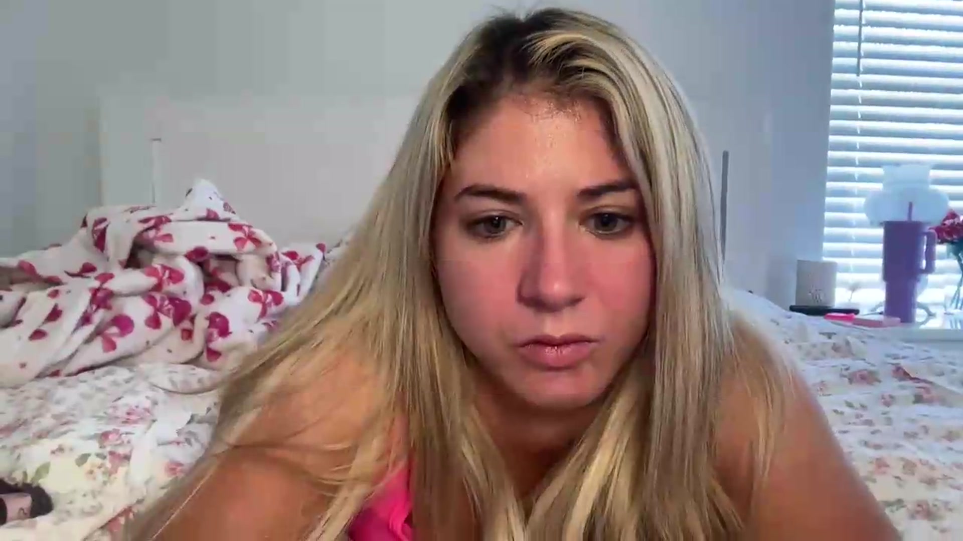Gallery image thumbnail from KendallK1's myfreecams stream on, 06/12/2026, 16:08 image 9 of 20
