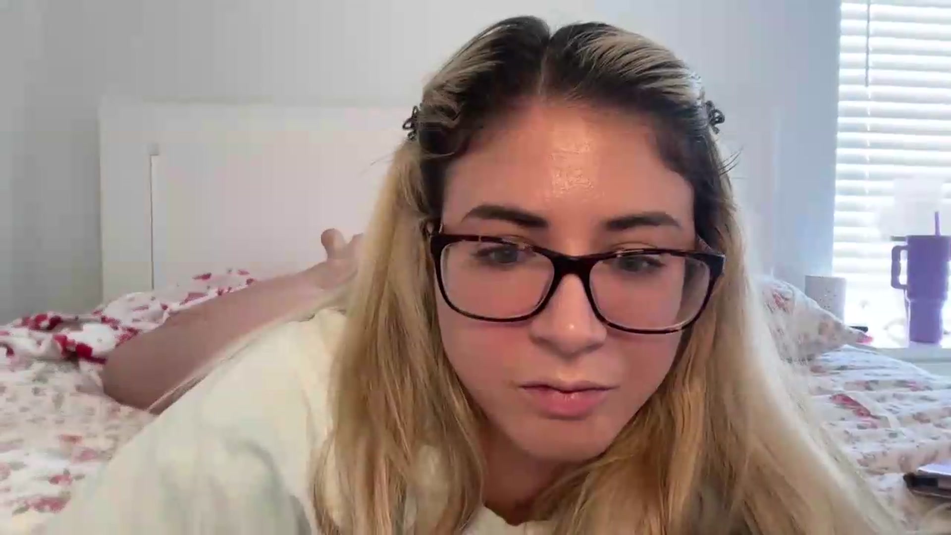 Gallery image thumbnail from KendallK1's myfreecams stream on, 06/22/2026, 19:19 image 14 of 20