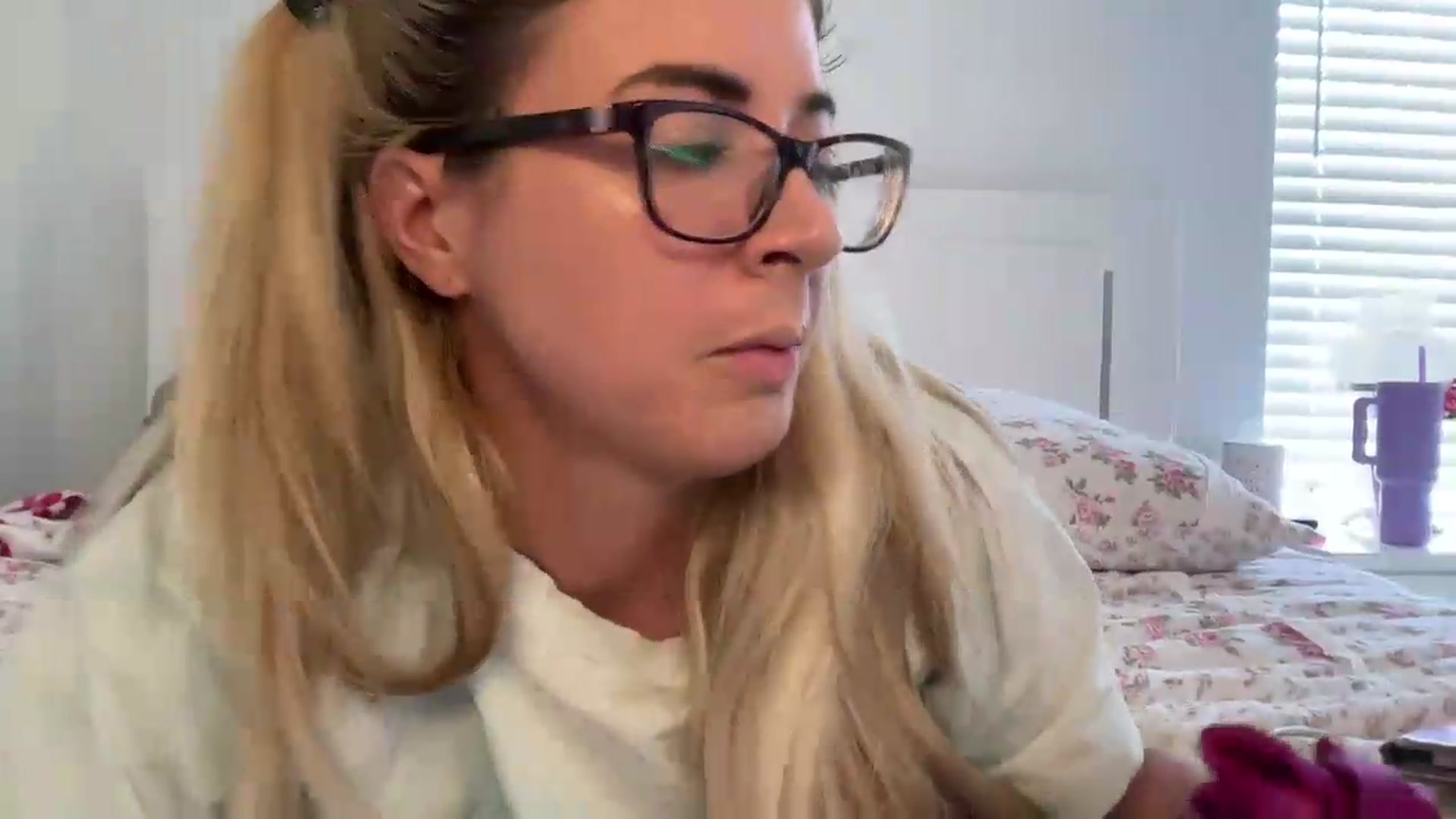 Gallery image thumbnail from KendallK1's myfreecams stream on, 06/22/2026, 19:19 image 12 of 20