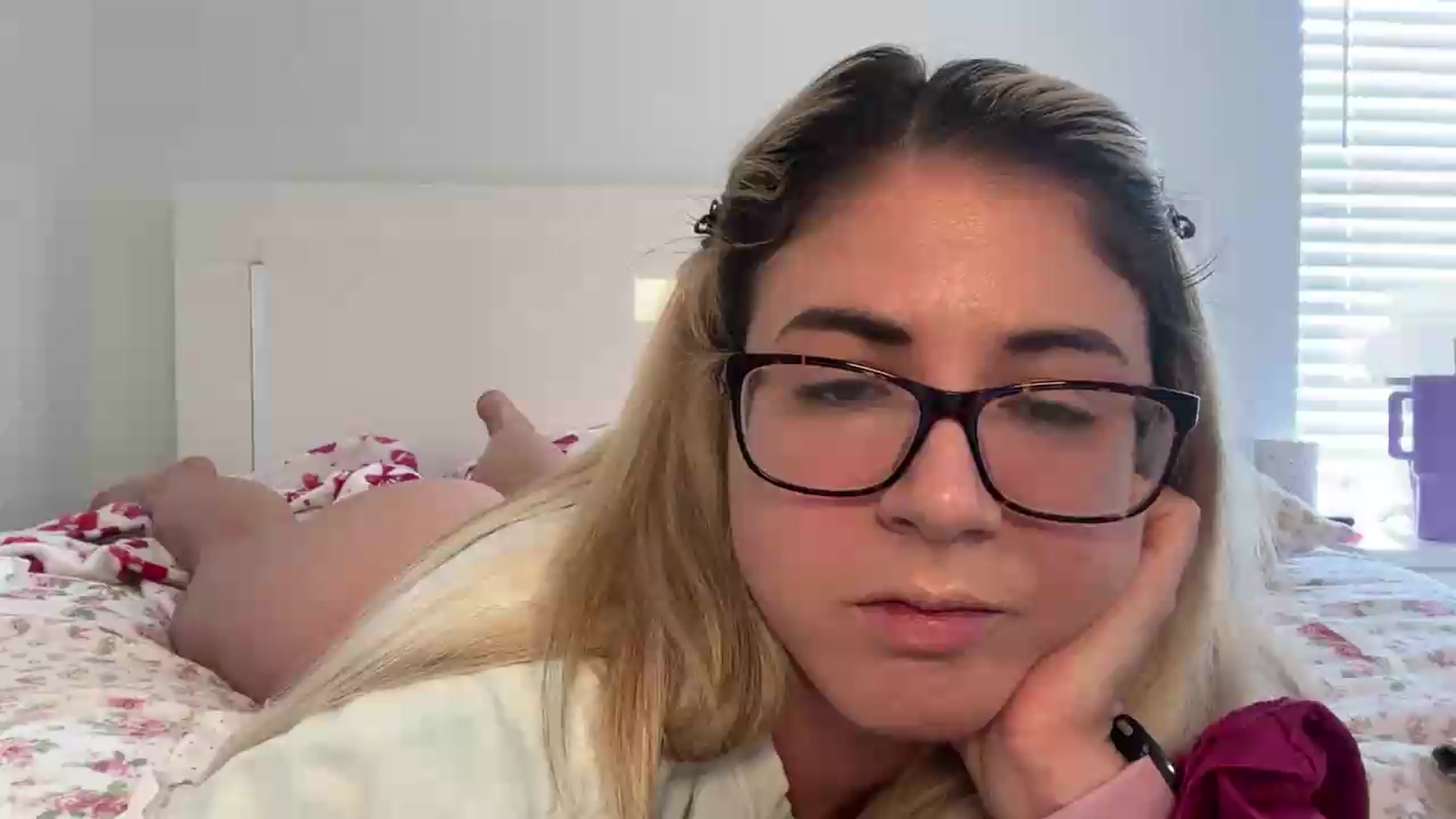 Gallery image thumbnail from KendallK1's myfreecams stream on, 06/22/2026, 19:19 image 1 of 20