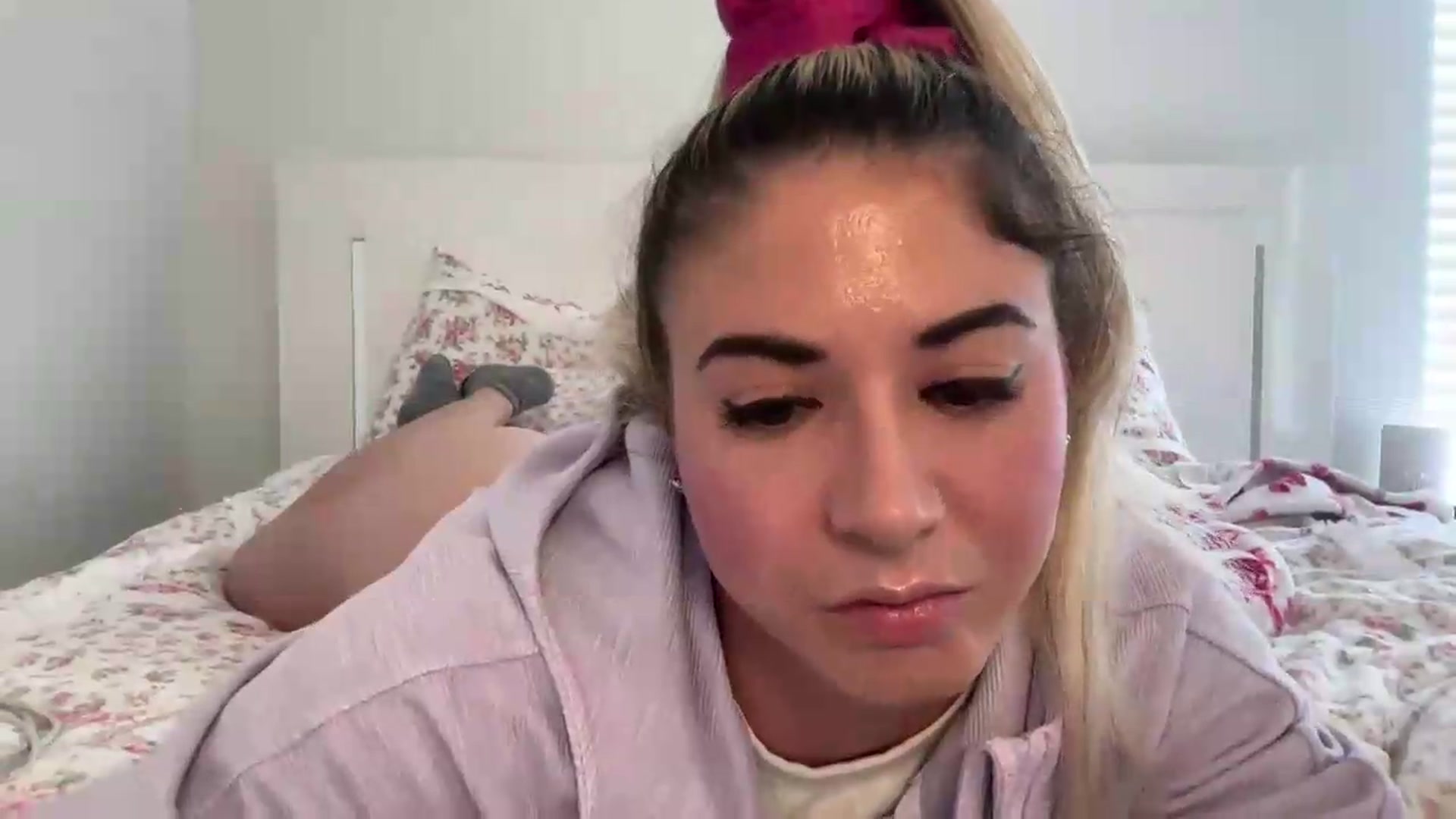 Gallery image thumbnail from KendallK1's myfreecams stream on, 06/24/2026, 16:11 image 6 of 20