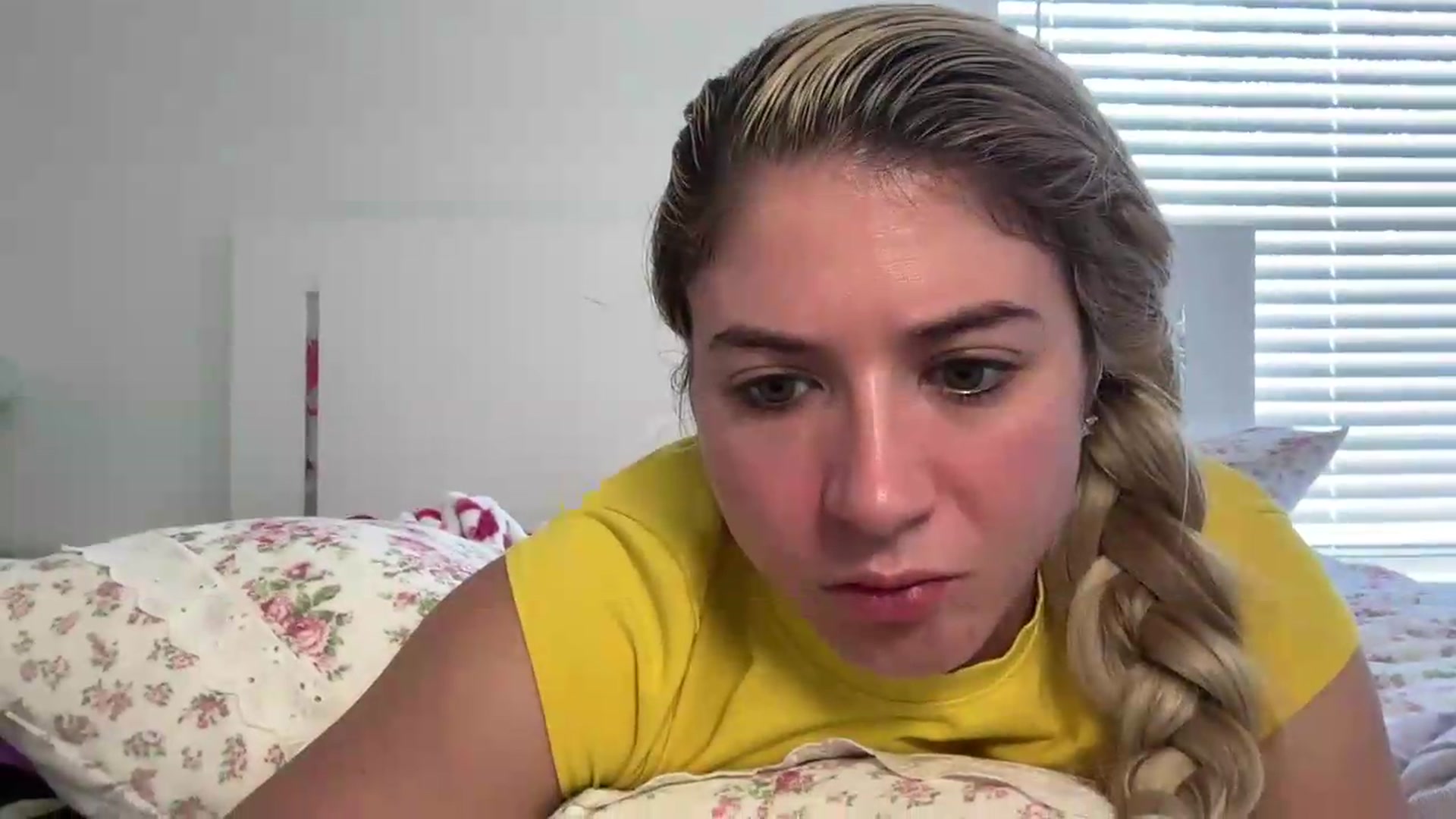 Gallery image thumbnail from KendallK1's myfreecams stream on, 08/15/2026, 17:53 image 6 of 20