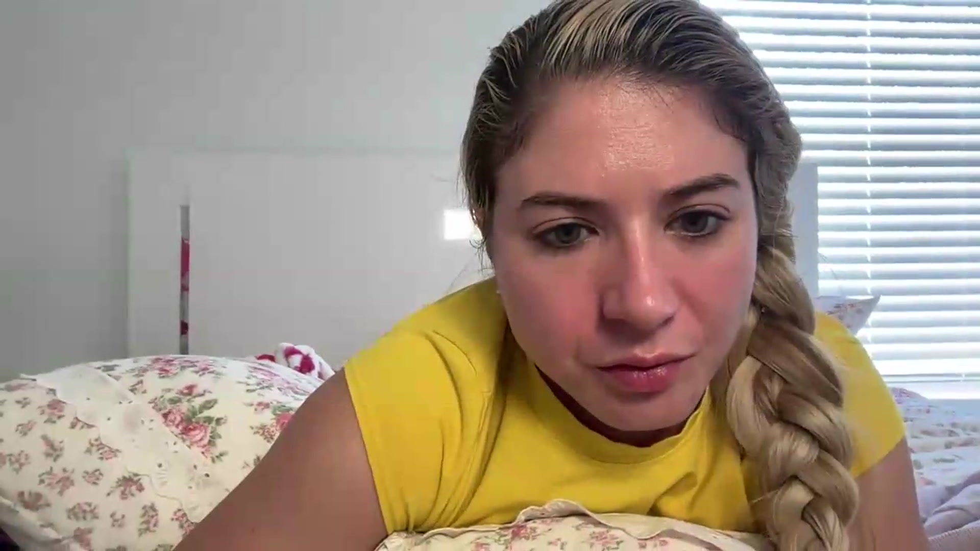Gallery image thumbnail from KendallK1's myfreecams stream on, 08/15/2026, 17:53 image 2 of 20