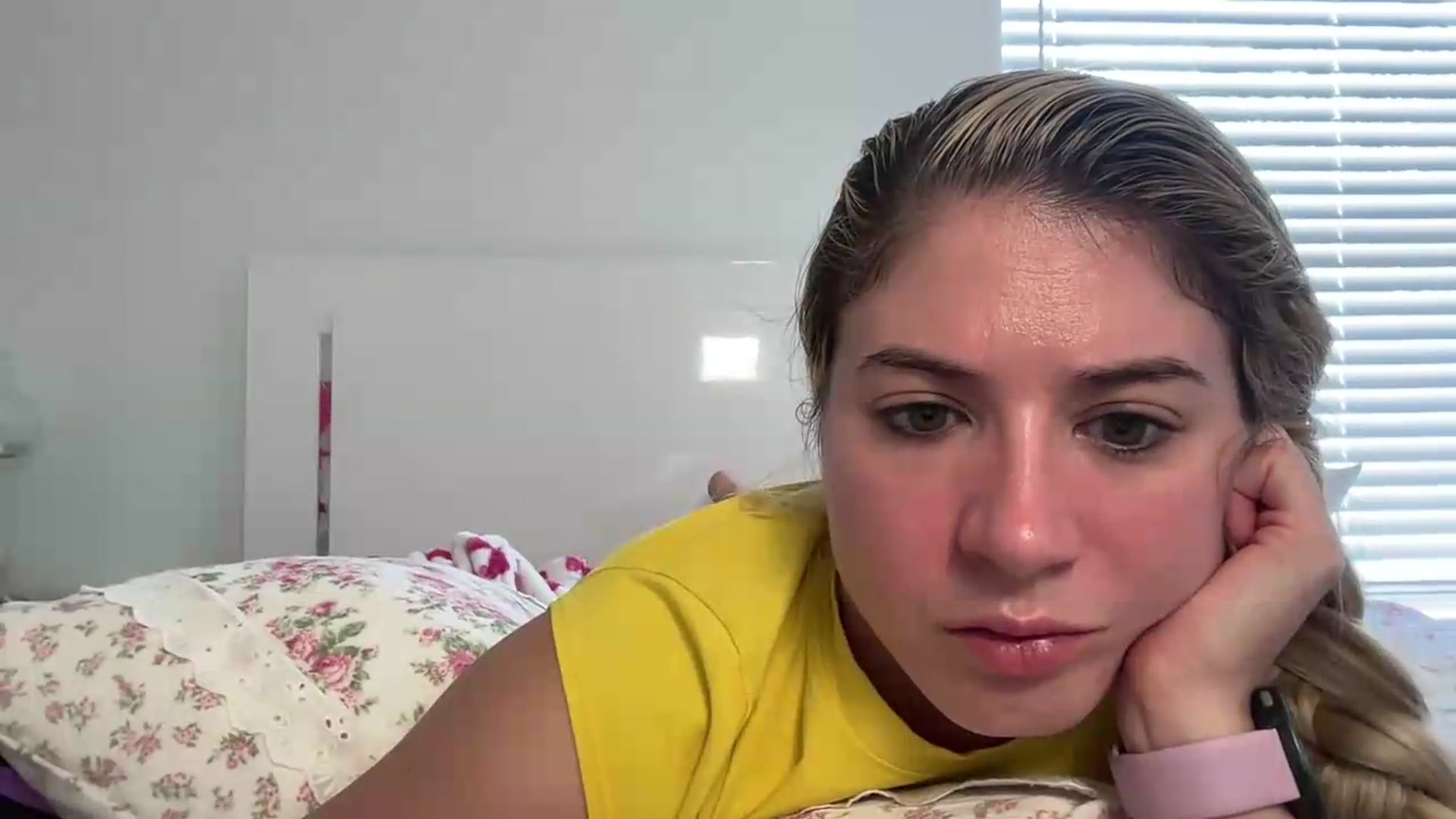 Gallery image thumbnail from KendallK1's myfreecams stream on, 08/15/2026, 17:53 image 20 of 20