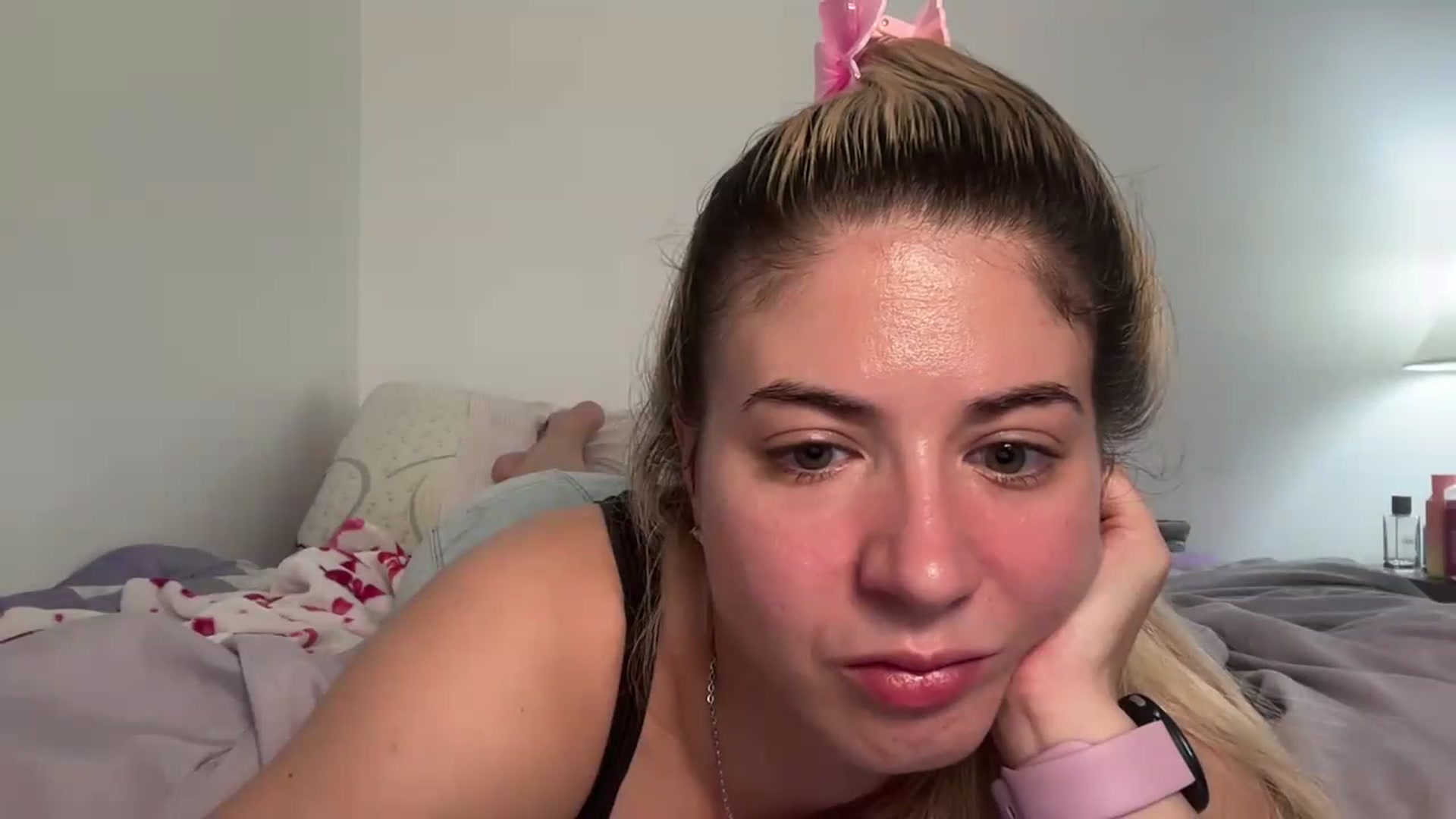 Gallery image thumbnail from KendallK1's myfreecams stream on, 09/05/2026, 18:12 image 9 of 20