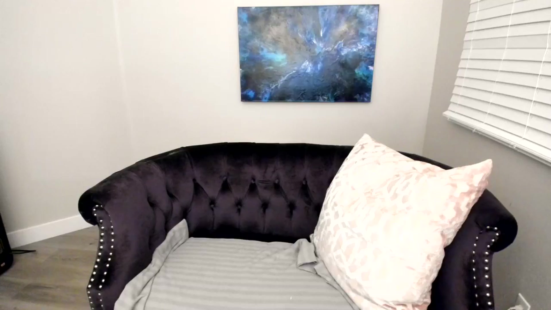 Gallery image thumbnail from KendallKayden's myfreecams stream on, 08/25/2024, 08:37 image 4 of 20