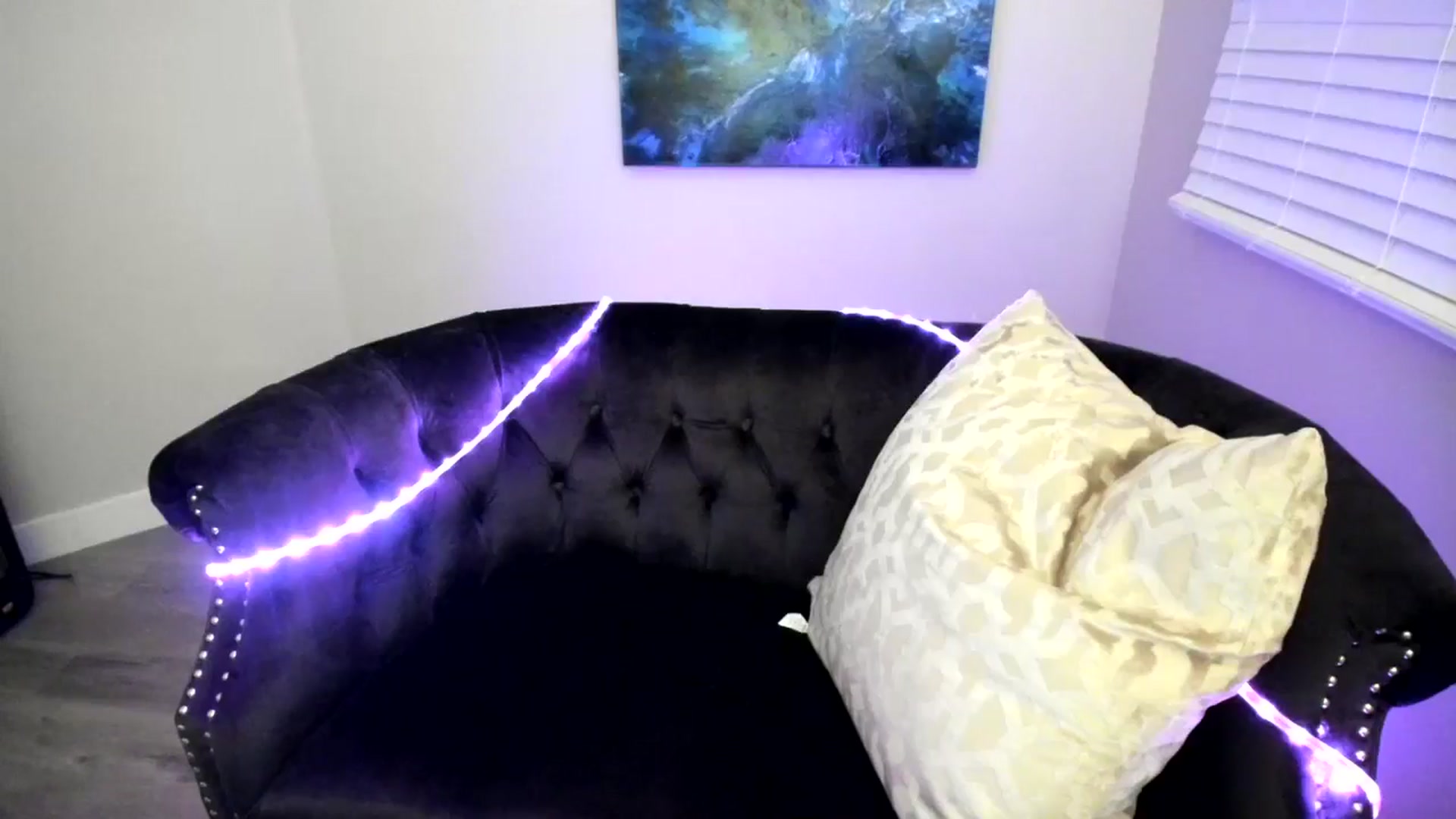 Gallery image thumbnail from KendallKayden's myfreecams stream on, 08/27/2024, 04:52 image 10 of 20