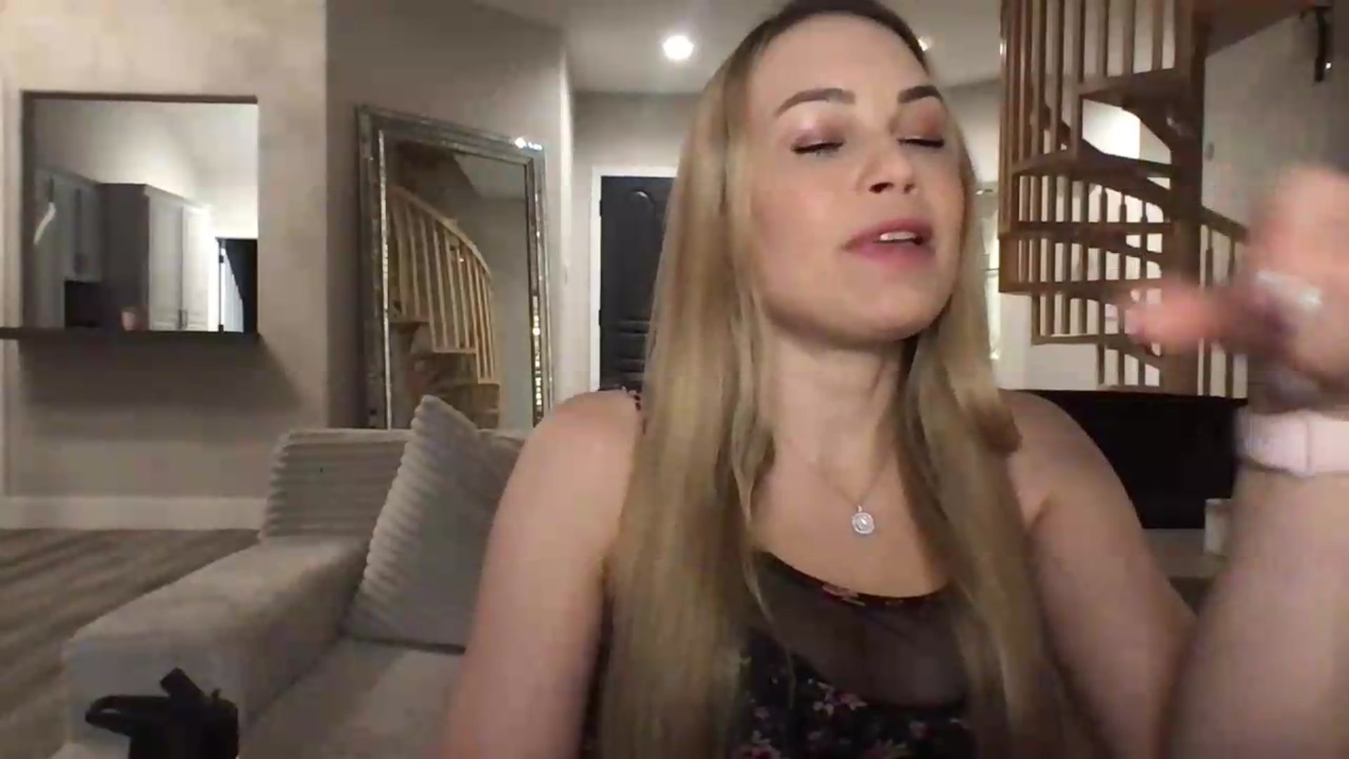 Gallery image thumbnail from KendallKayden's myfreecams stream on, 08/30/2026, 04:47 image 15 of 20
