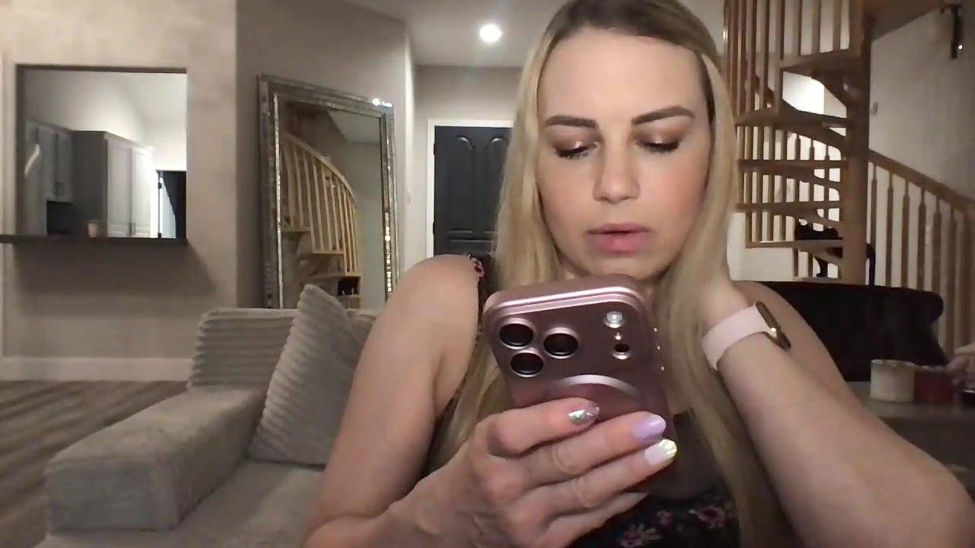 Gallery image thumbnail from KendallKayden's myfreecams stream on, 08/30/2026, 04:47 image 17 of 20