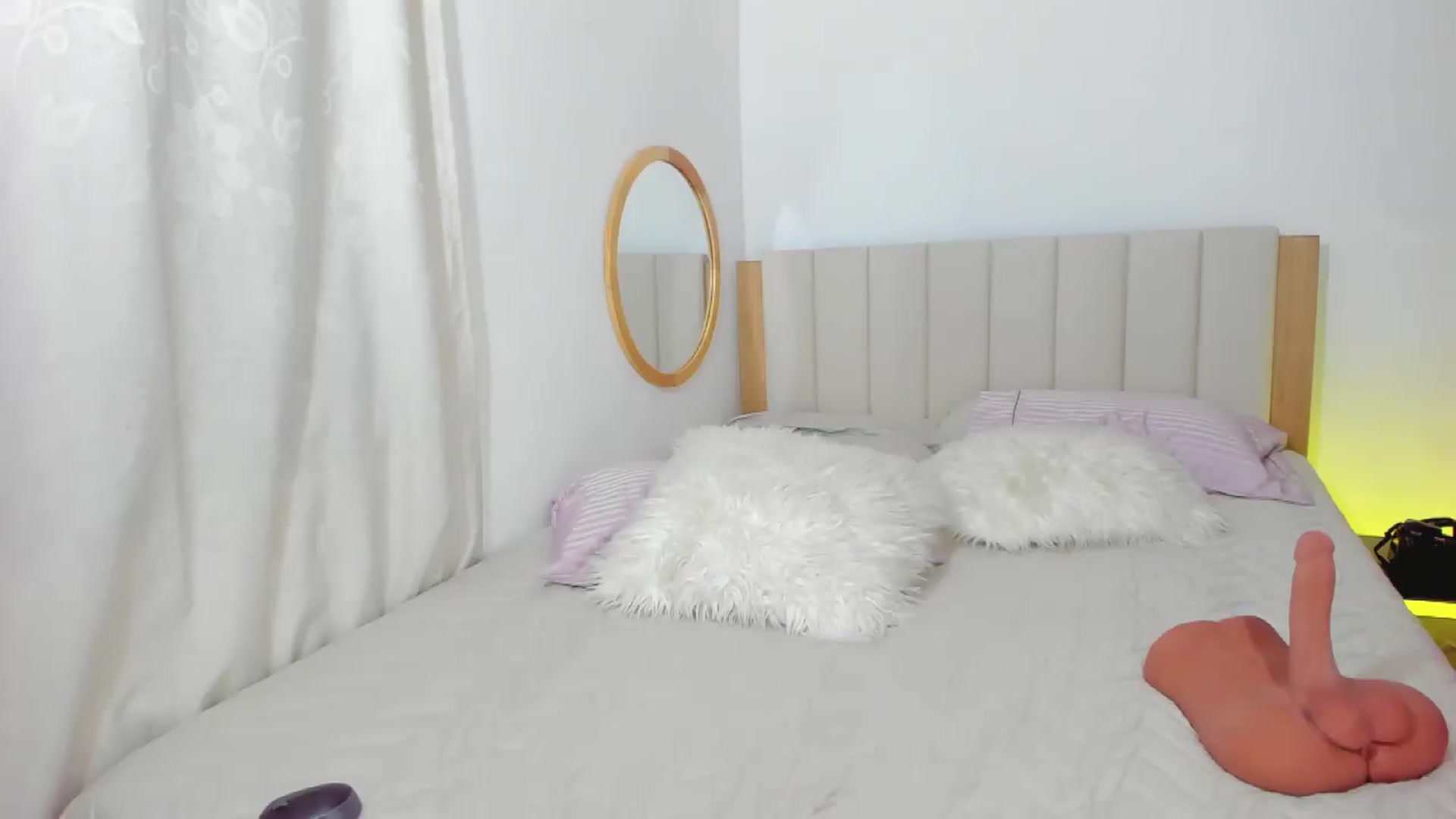 Gallery image thumbnail from Kendall_hexx's myfreecams stream on, 06/06/2026, 18:17 image 3 of 20