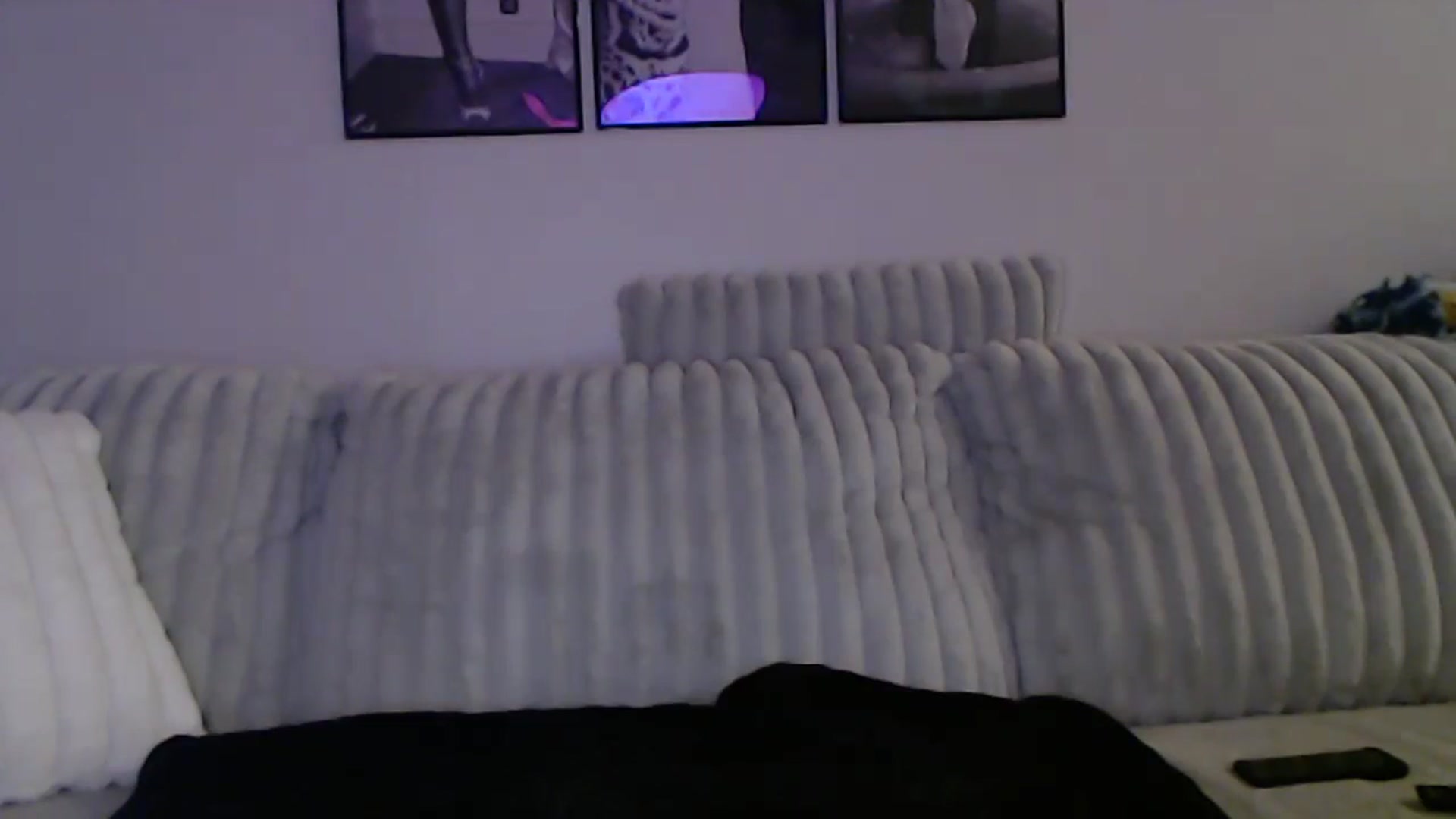 Gallery image thumbnail from Kendallmoore's myfreecams stream on, 03/31/2026, 04:39 image 16 of 20