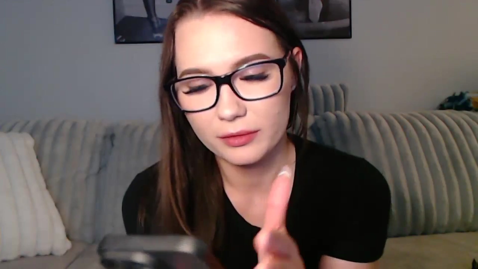 Gallery image thumbnail from Kendallmoore's myfreecams stream on, 03/31/2026, 04:39 image 7 of 20