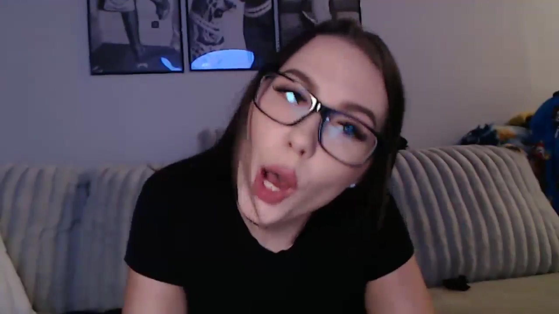 Gallery image thumbnail from Kendallmoore's myfreecams stream on, 03/31/2026, 05:31 image 18 of 20