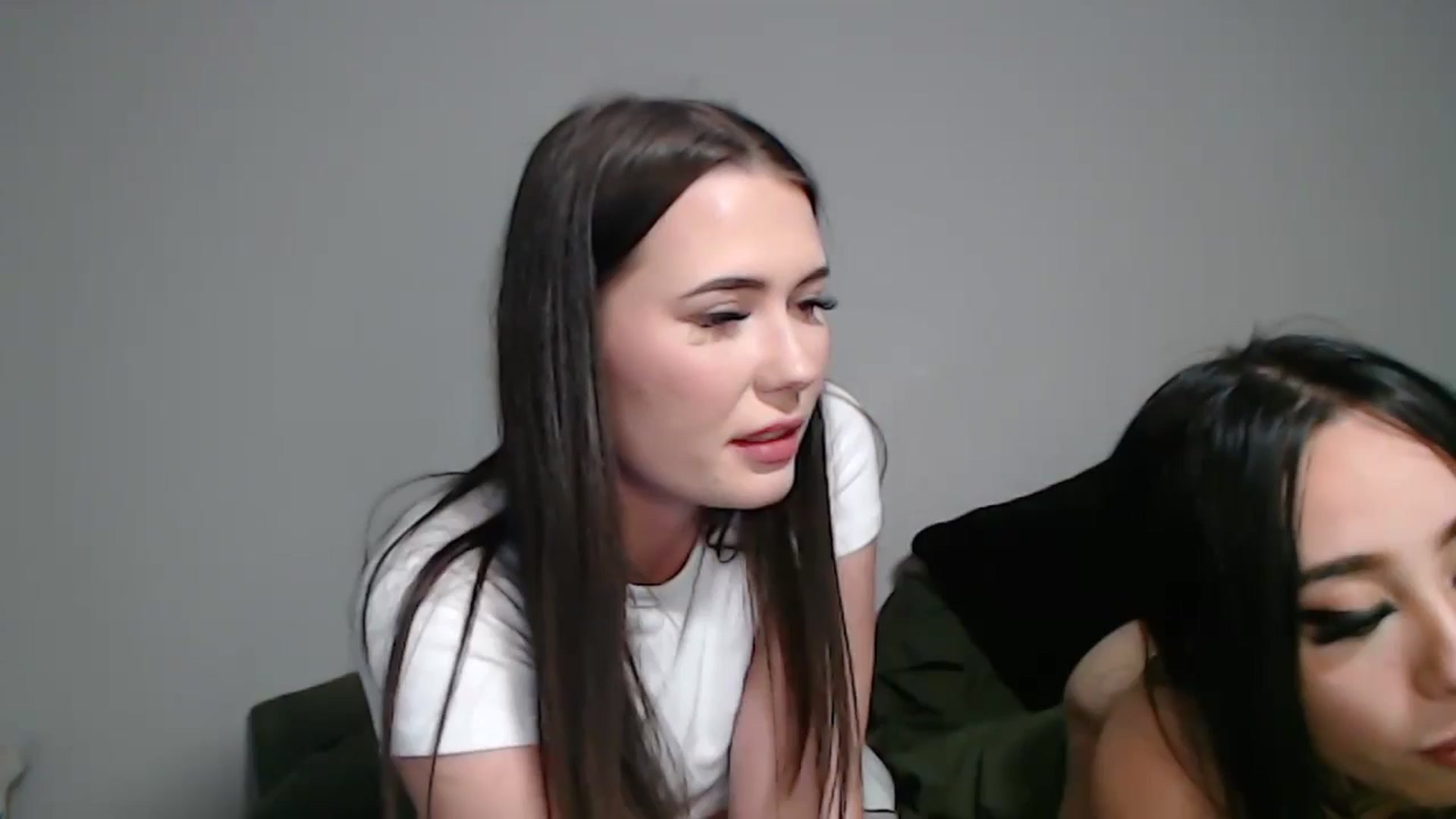 Gallery image thumbnail from Kendallmoore's myfreecams stream on, 04/08/2026, 05:24 image 1 of 20