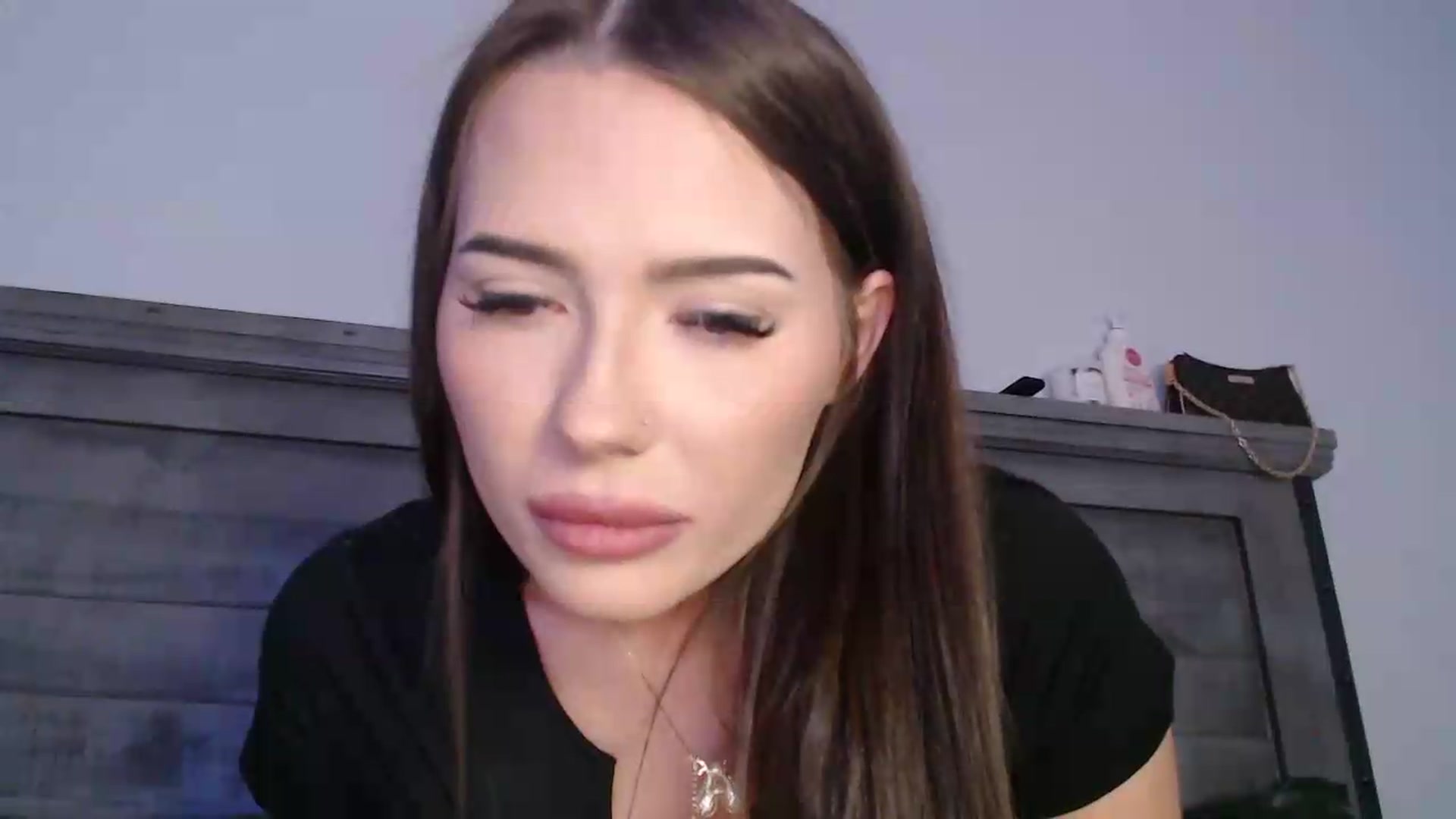 Gallery image thumbnail from Kendallmoore's myfreecams stream on, 07/20/2026, 05:45 image 20 of 20