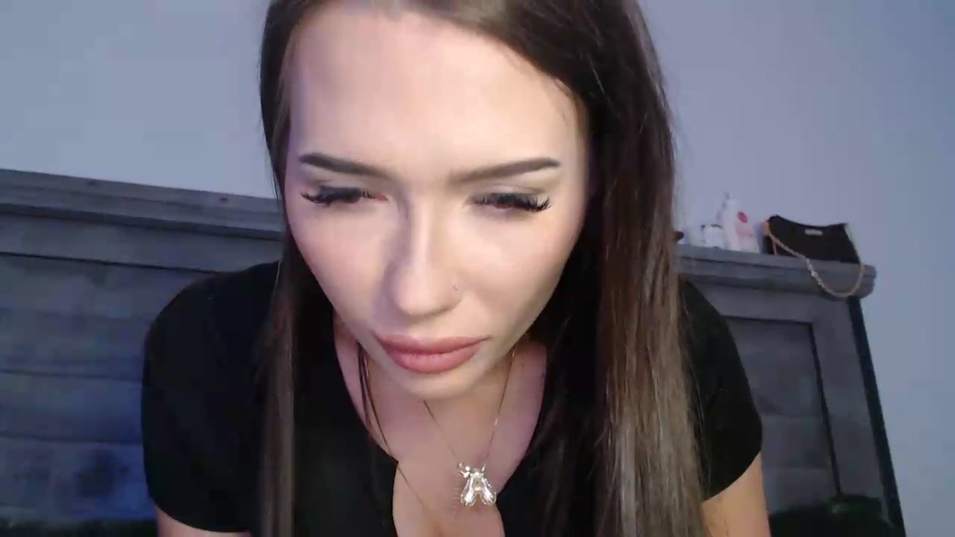 Gallery image thumbnail from Kendallmoore's myfreecams stream on, 07/20/2026, 05:45 image 8 of 20