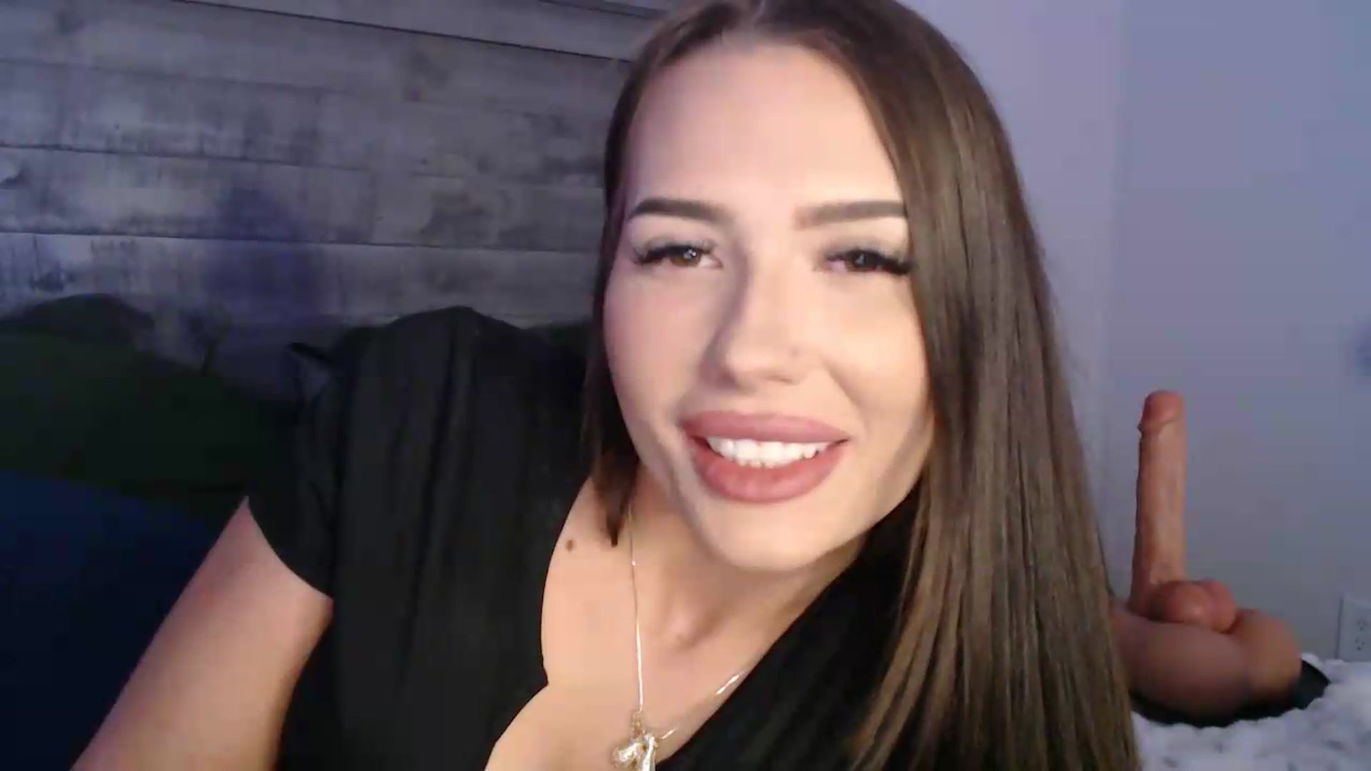 Gallery image thumbnail from Kendallmoore's myfreecams stream on, 07/20/2026, 05:45 image 3 of 20