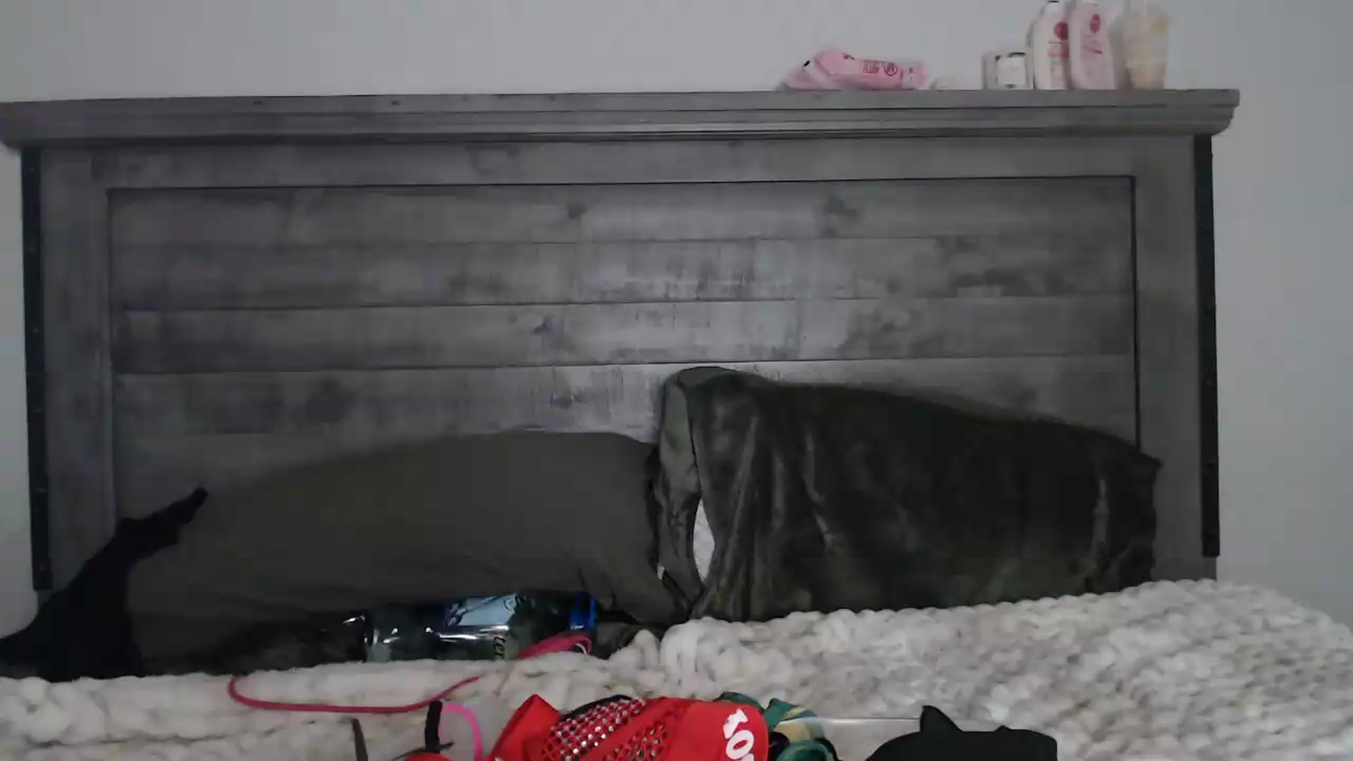 Gallery image thumbnail from Kendallmoore's myfreecams stream on, 07/22/2026, 06:10 image 6 of 20