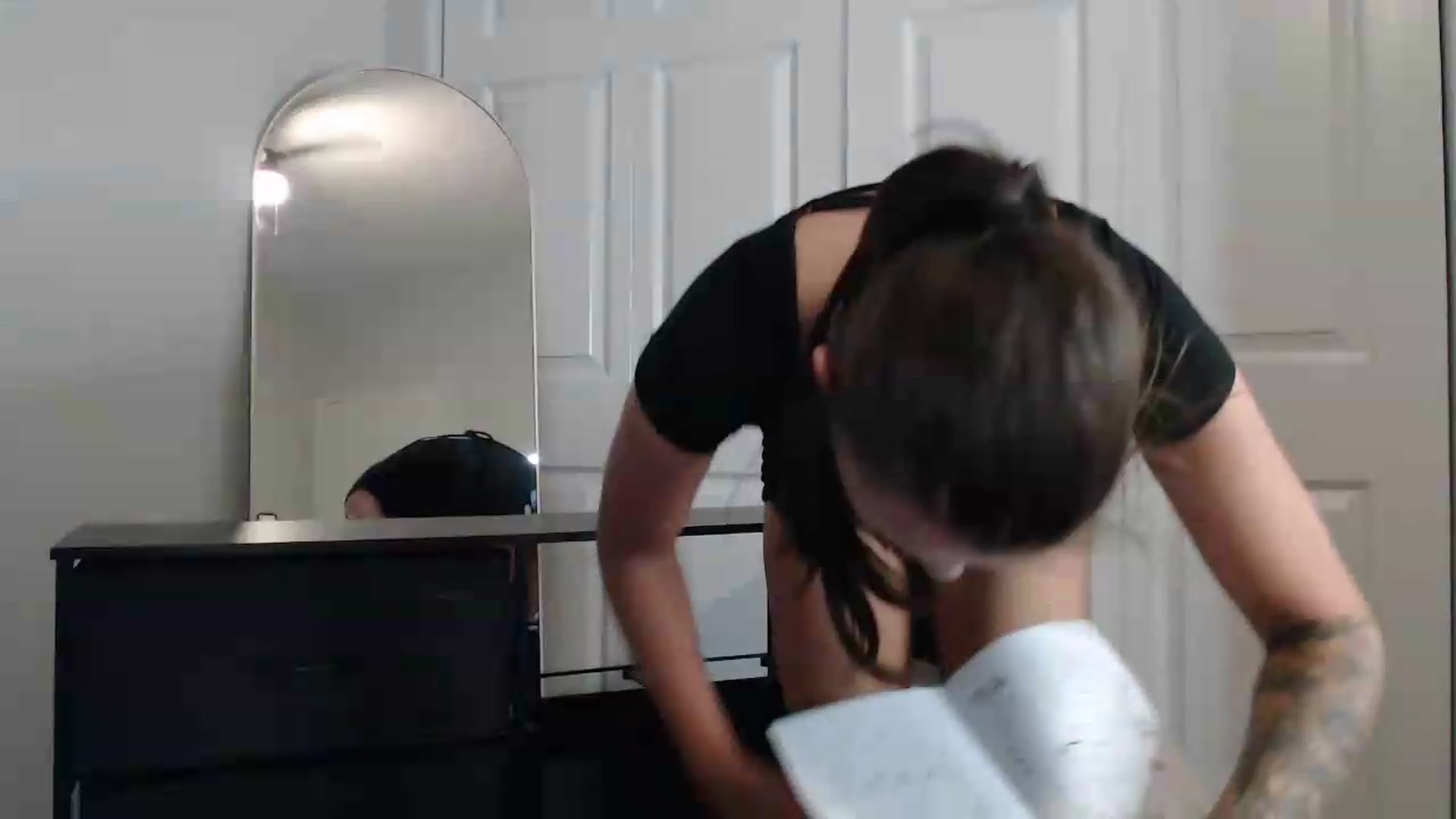 Gallery image thumbnail from Kendallmoore's myfreecams stream on, 07/28/2026, 06:47 image 4 of 20