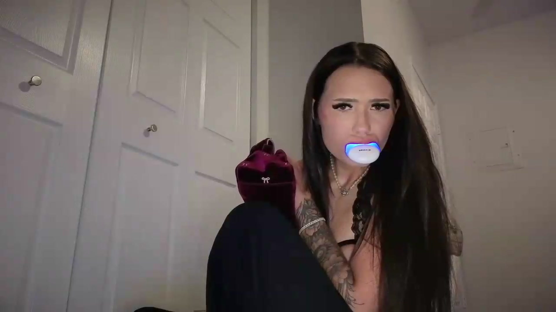 Gallery image thumbnail from Kendallmoore's myfreecams stream on, 09/17/2026, 03:31 image 10 of 20