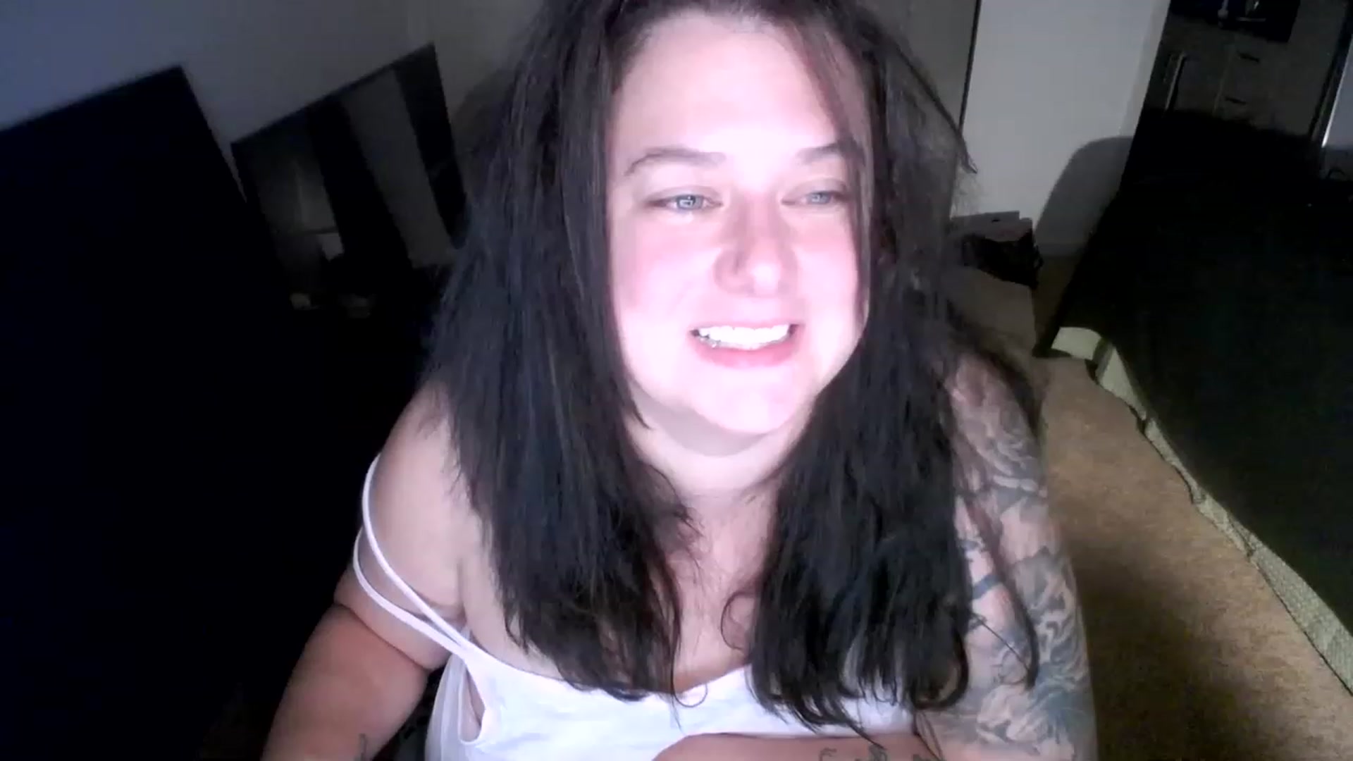 Gallery image thumbnail from Kendra's myfreecams stream on, 11/15/2022, 06:28 image 17 of 20