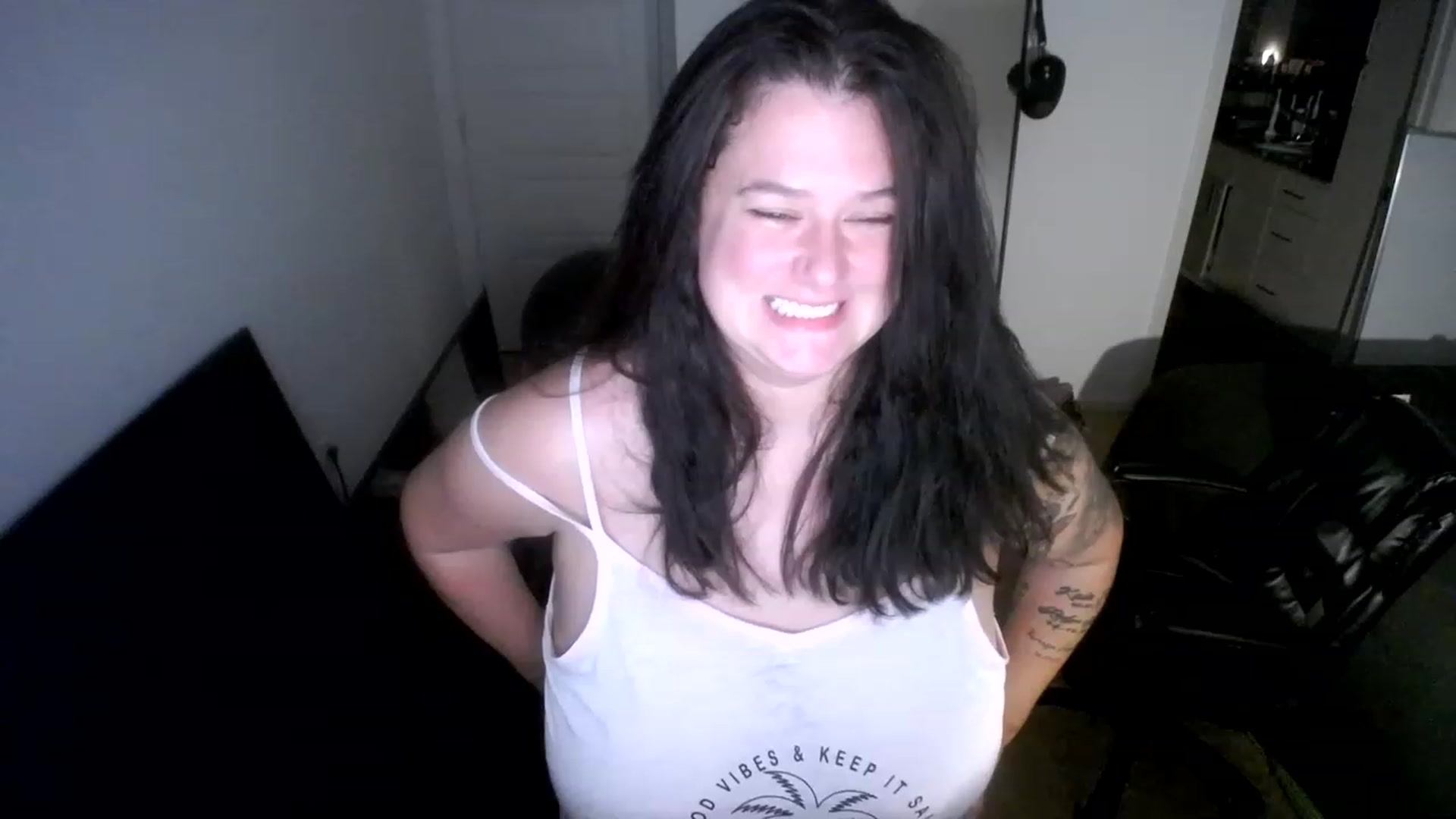 Gallery image thumbnail from Kendra's myfreecams stream on, 11/15/2022, 06:28 image 5 of 20