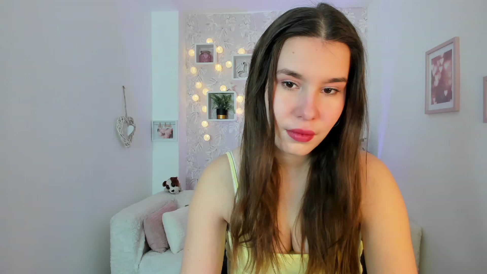 Gallery image thumbnail from KendraFerrera's myfreecams stream on, 02/09/2023, 10:07 image 3 of 20