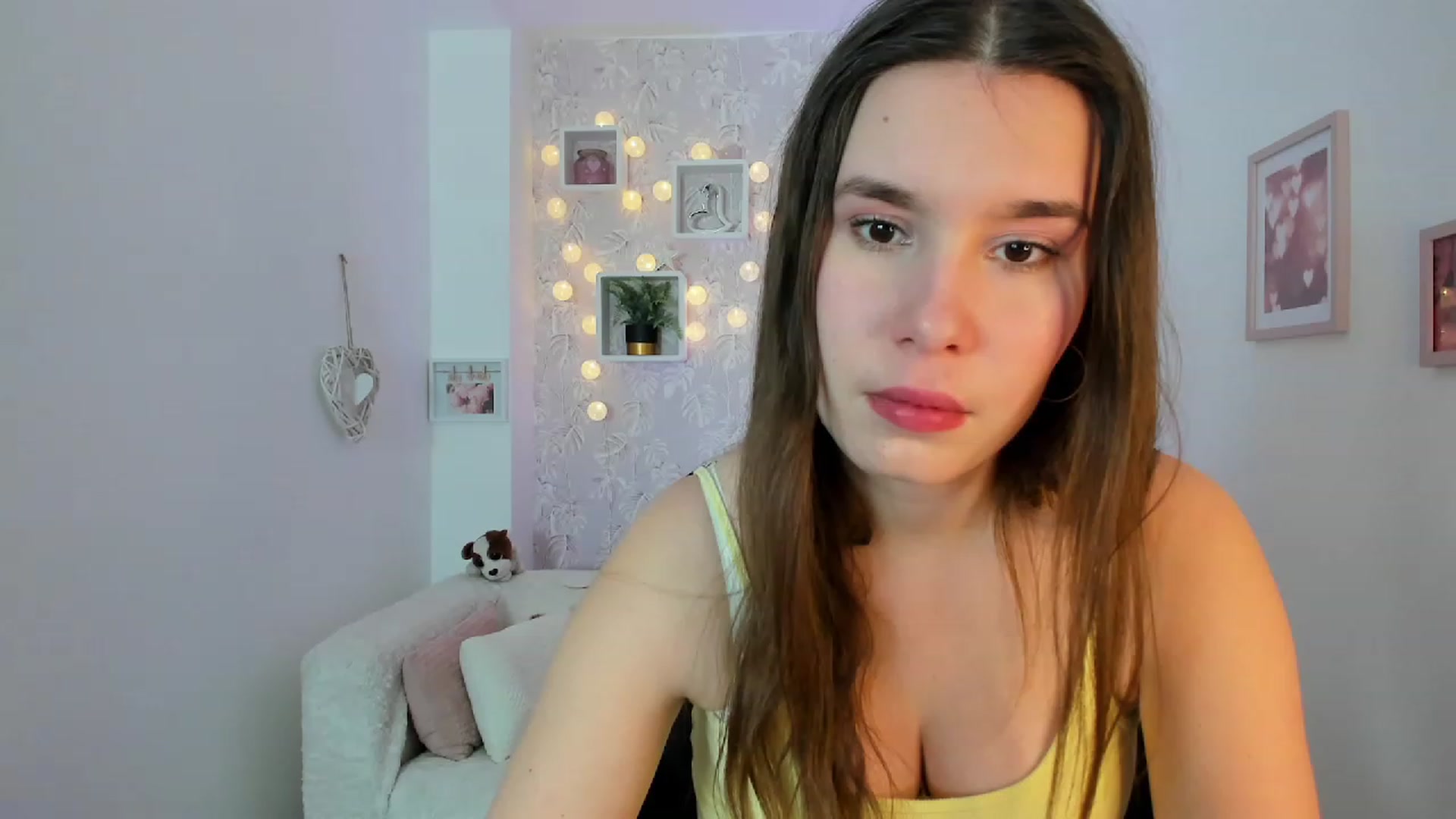 Gallery image thumbnail from KendraFerrera's myfreecams stream on, 02/09/2023, 12:26 image 15 of 20