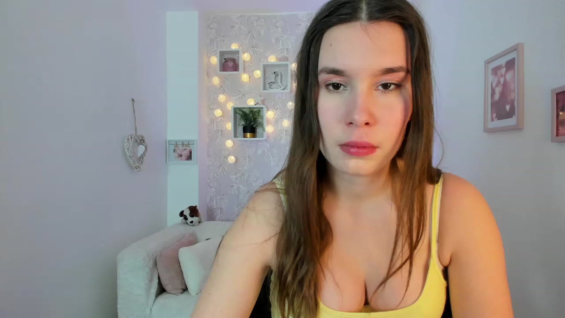 Gallery image thumbnail from KendraFerrera's myfreecams stream on, 02/09/2023, 12:26 image 12 of 20
