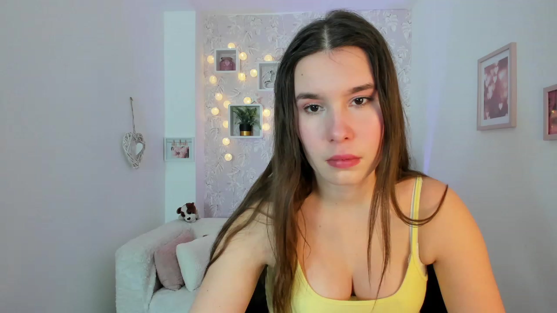 Gallery image thumbnail from KendraFerrera's myfreecams stream on, 02/09/2023, 13:30 image 11 of 20