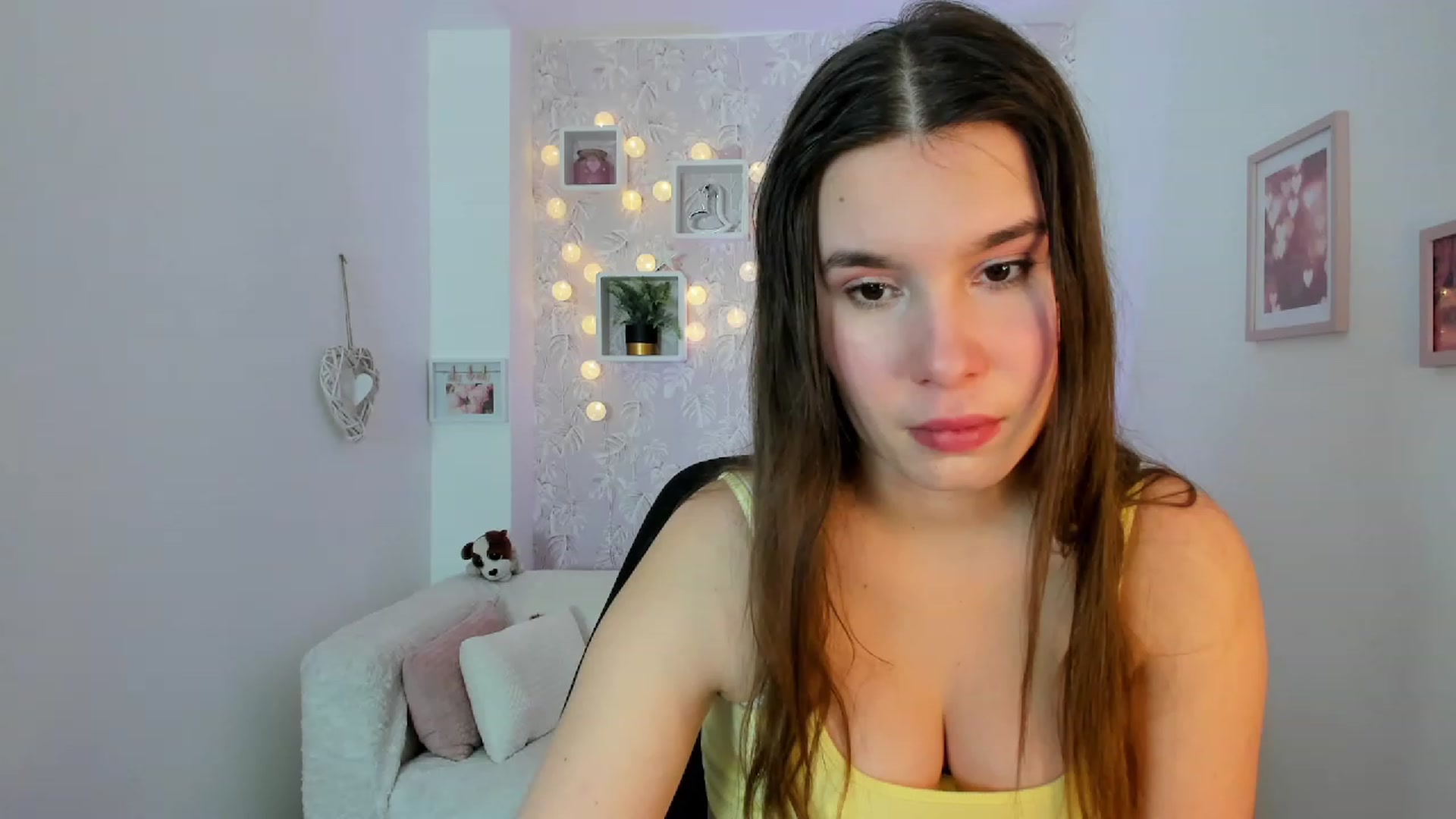Gallery image thumbnail from KendraFerrera's myfreecams stream on, 02/09/2023, 13:30 image 6 of 20