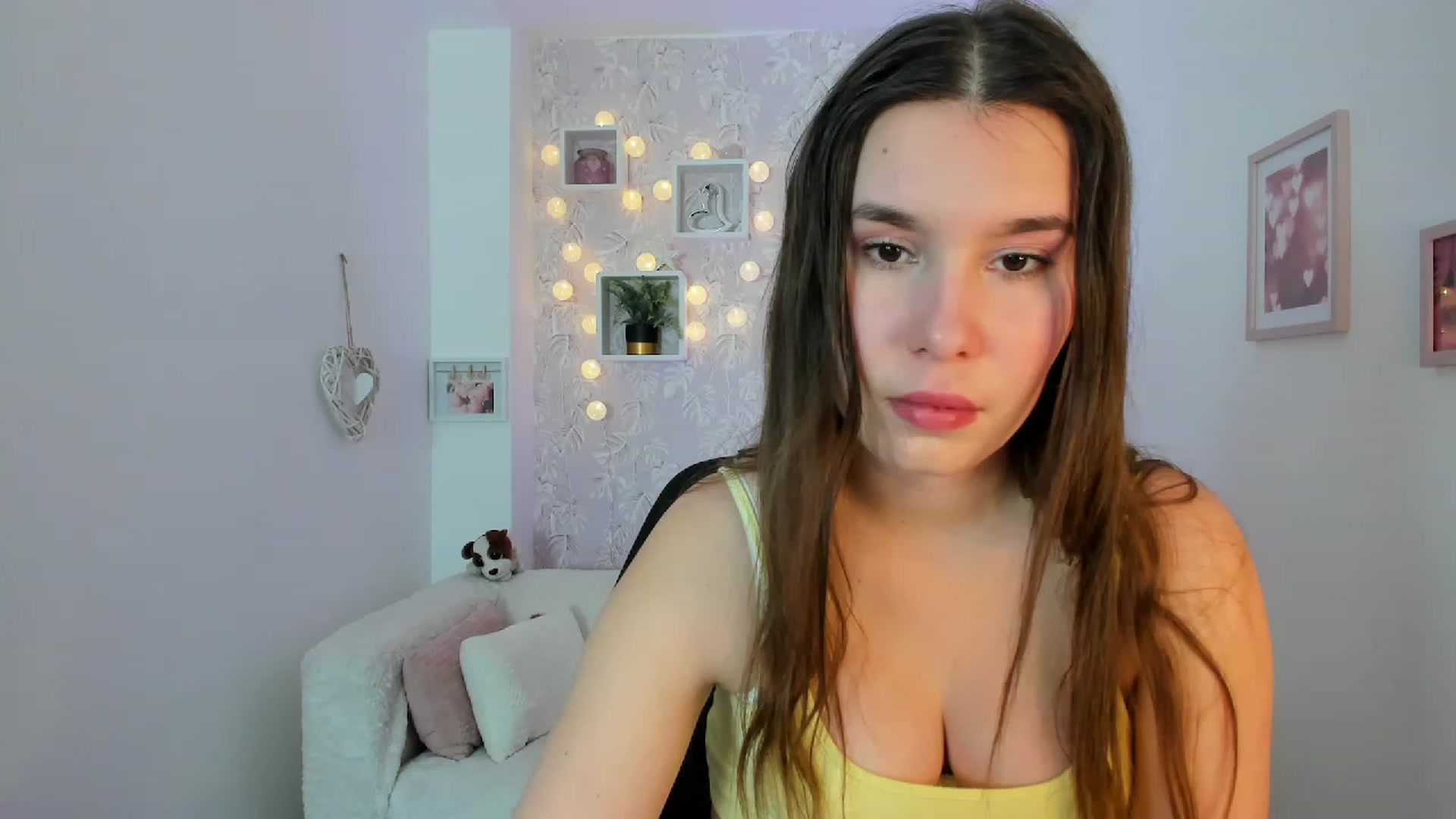 Gallery image thumbnail from KendraFerrera's myfreecams stream on, 02/09/2023, 13:30 image 5 of 20