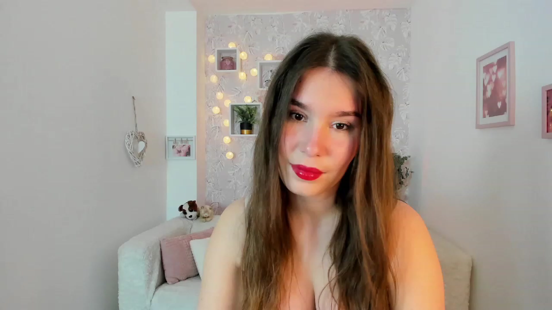 Gallery image thumbnail from KendraFerrera's myfreecams stream on, 02/14/2023, 10:03 image 20 of 20
