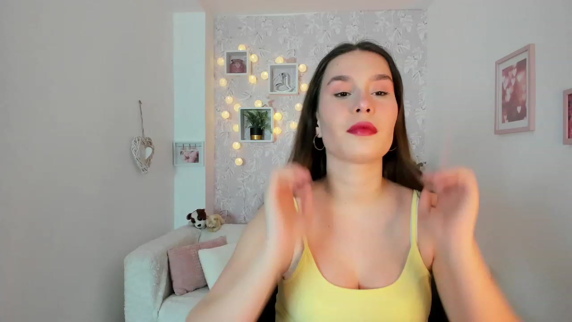 Gallery image thumbnail from KendraFerrera's myfreecams stream on, 02/15/2023, 02:52 image 2 of 20
