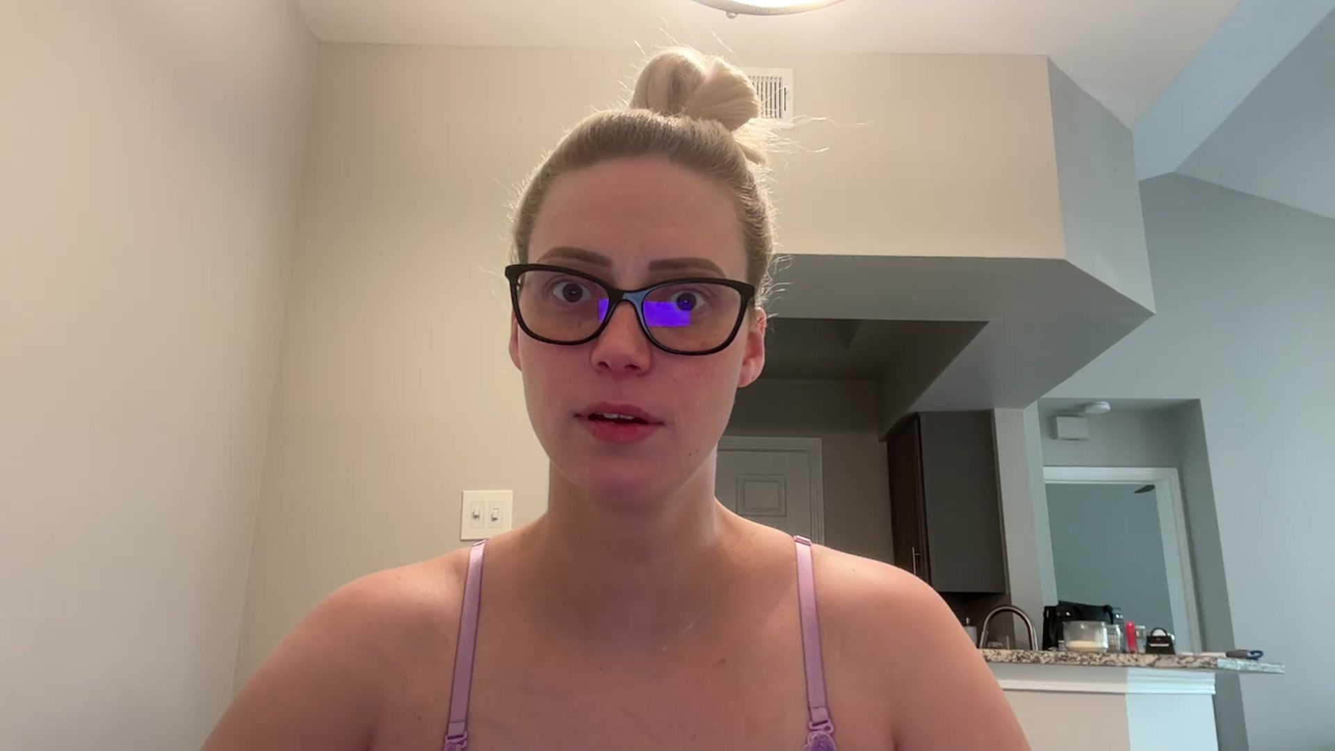 Gallery image thumbnail from KendraK_badd's myfreecams stream on, 04/15/2025, 13:52 image 19 of 20