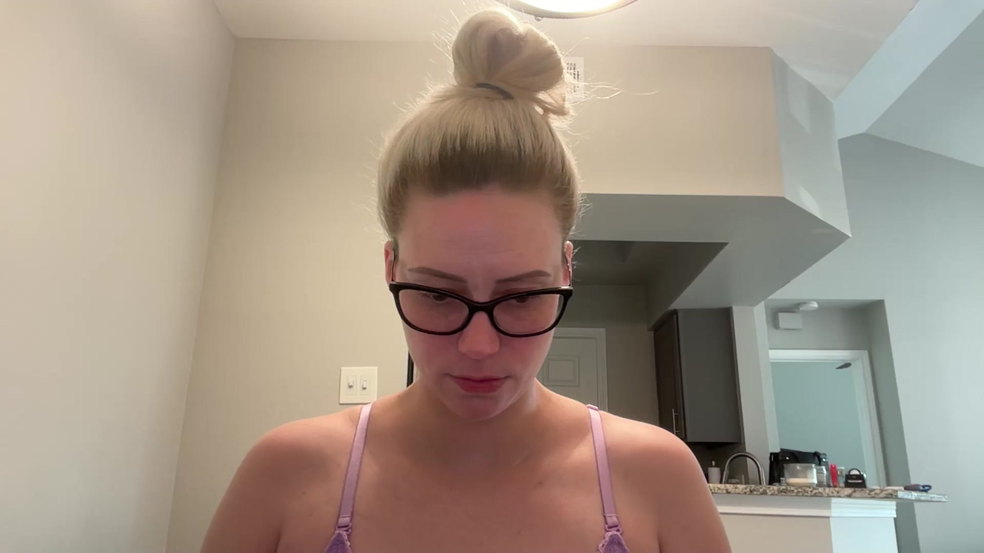 Gallery image thumbnail from KendraK_badd's myfreecams stream on, 04/15/2025, 13:52 image 17 of 20