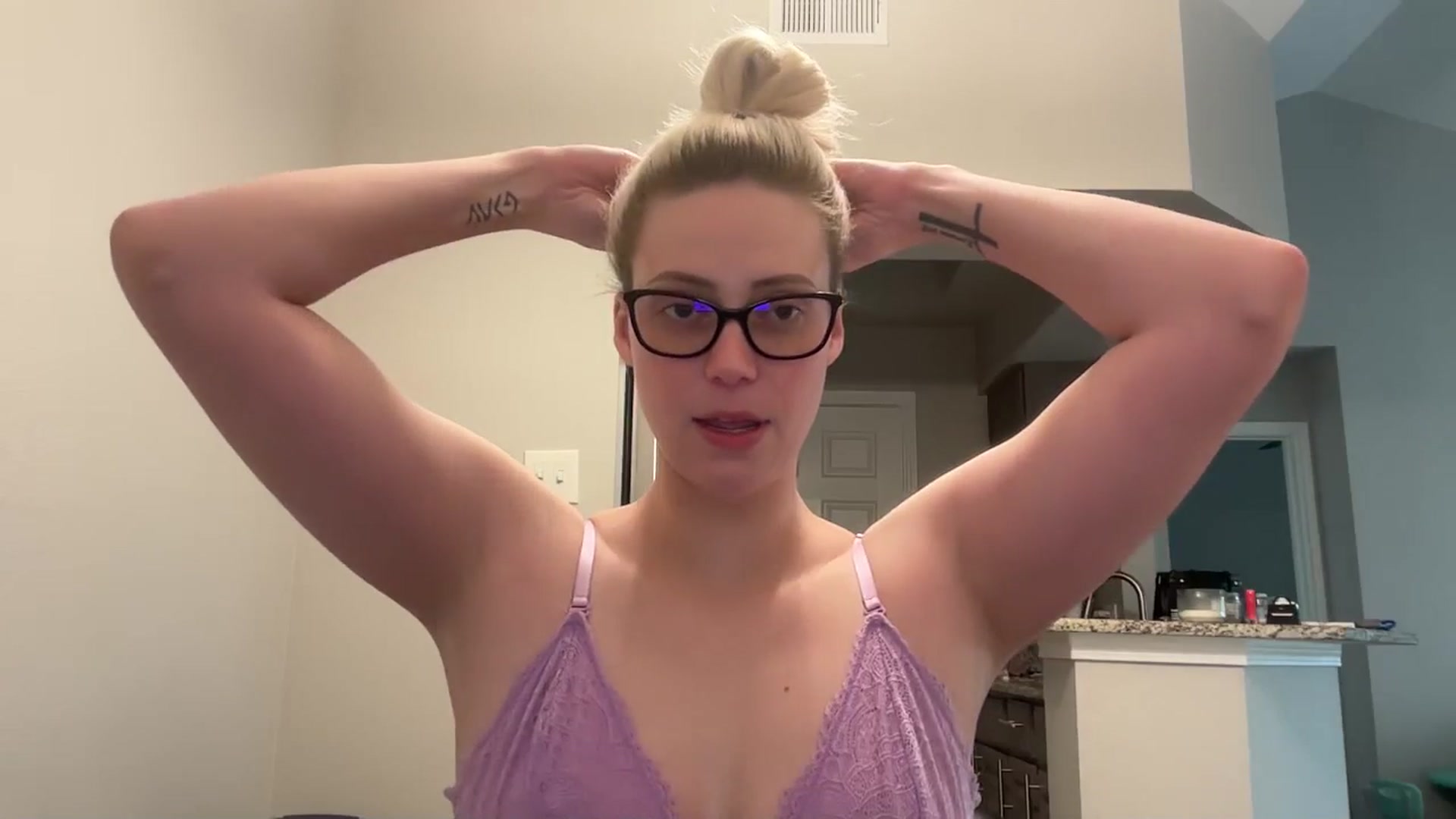 Gallery image thumbnail from KendraK_badd's myfreecams stream on, 04/15/2025, 13:52 image 2 of 20