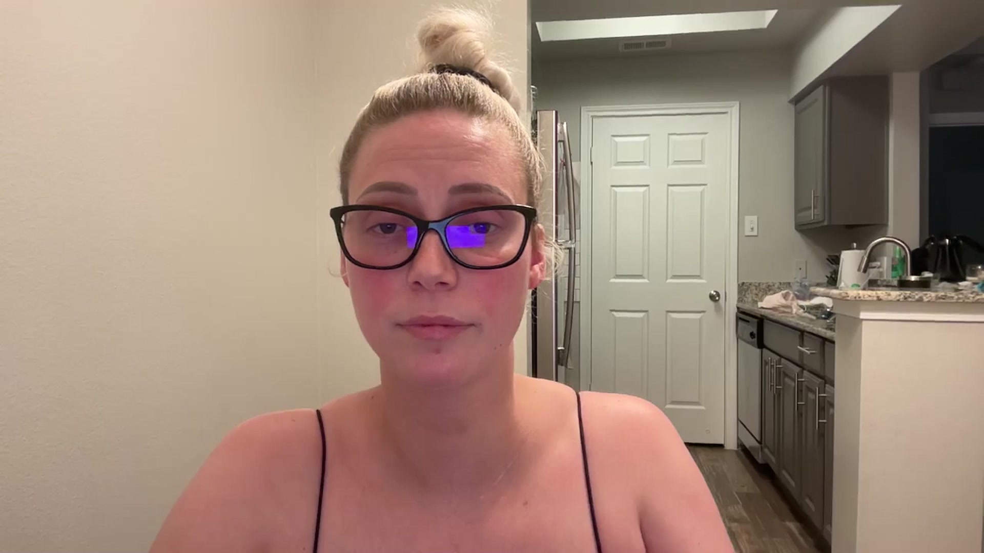 Gallery image thumbnail from KendraK_badd's myfreecams stream on, 04/21/2025, 19:53 image 5 of 20