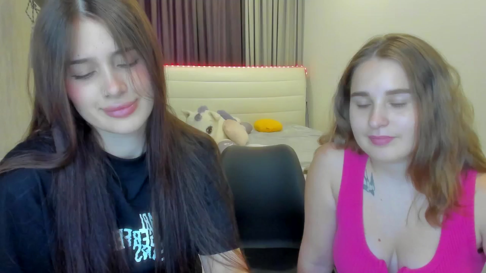 Gallery image thumbnail from KendraKisse's myfreecams stream on, 07/28/2025, 11:08 image 13 of 20