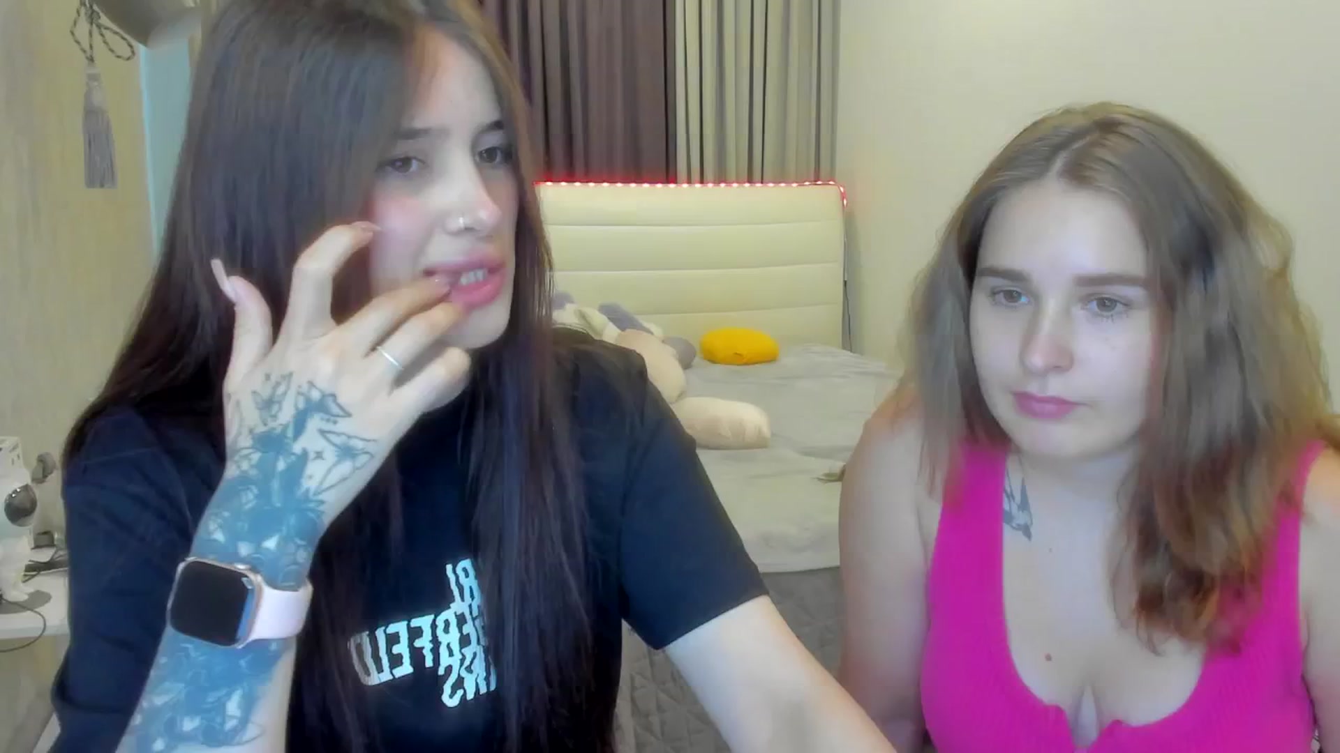 Gallery image thumbnail from KendraKisse's myfreecams stream on, 07/28/2025, 11:08 image 15 of 20