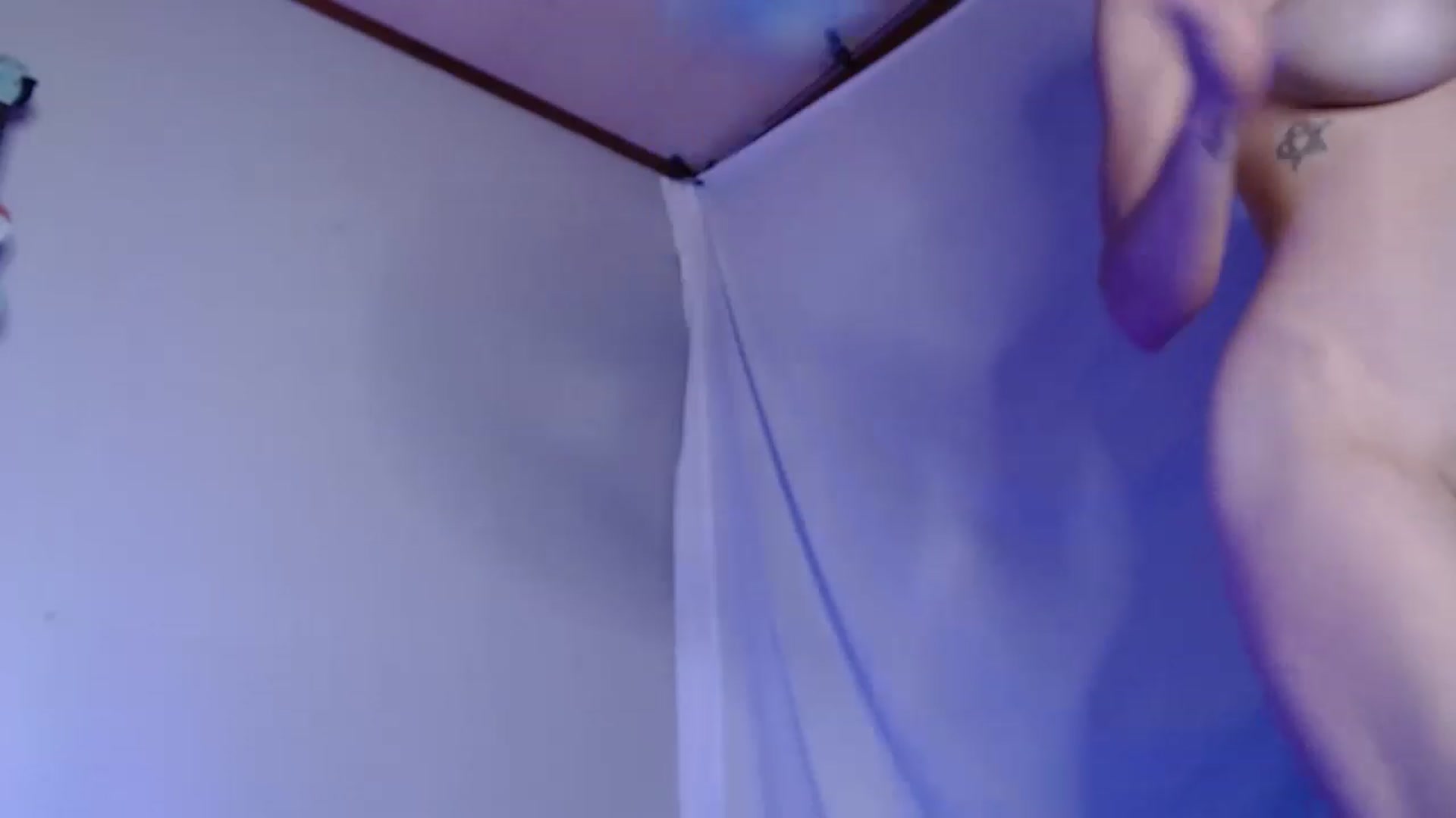 Gallery image thumbnail from KennaKind's myfreecams stream on, 11/15/2022, 04:15 image 11 of 20
