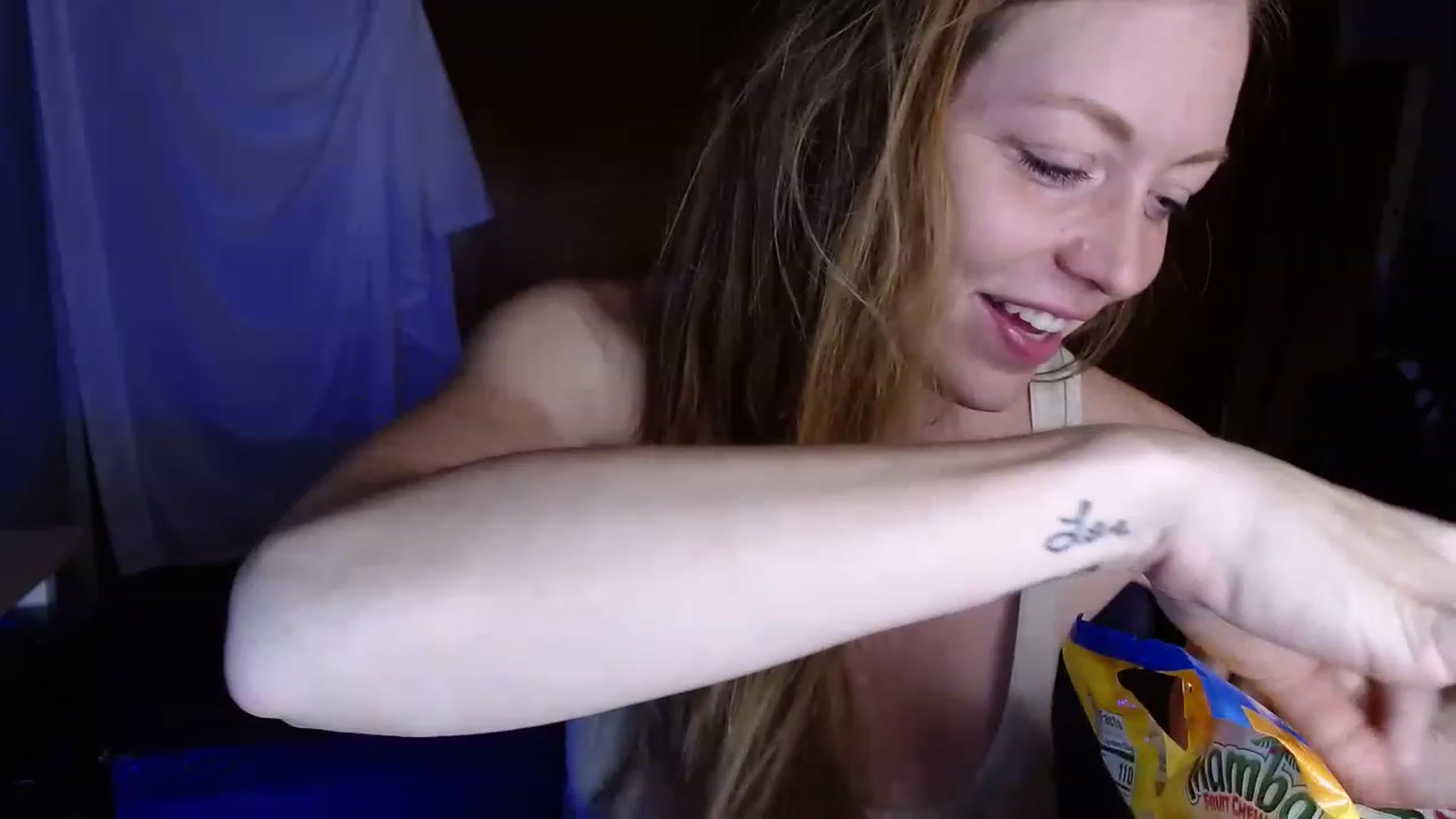 Gallery image thumbnail from KennaKind's myfreecams stream on, 12/04/2022, 03:45 image 11 of 20