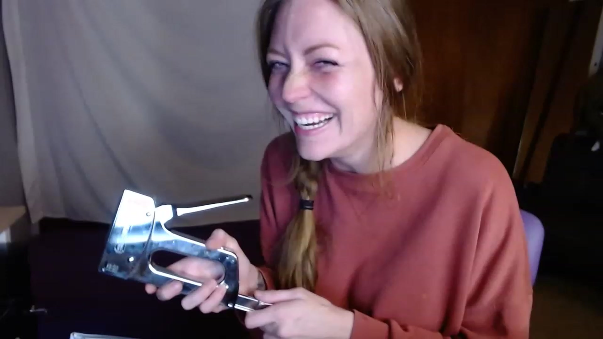 Gallery image thumbnail from KennaKind's myfreecams stream on, 12/08/2022, 04:06 image 2 of 20