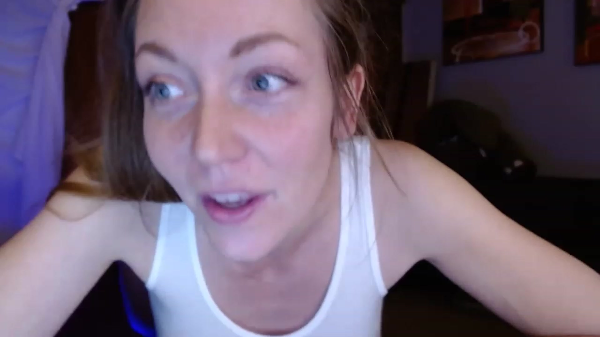 Gallery image thumbnail from KennaKind's myfreecams stream on, 12/15/2022, 04:33 image 1 of 20