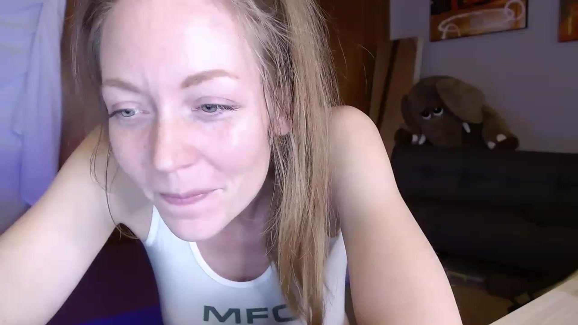 Gallery image thumbnail from KennaKind's myfreecams stream on, 12/15/2022, 04:33 image 7 of 20