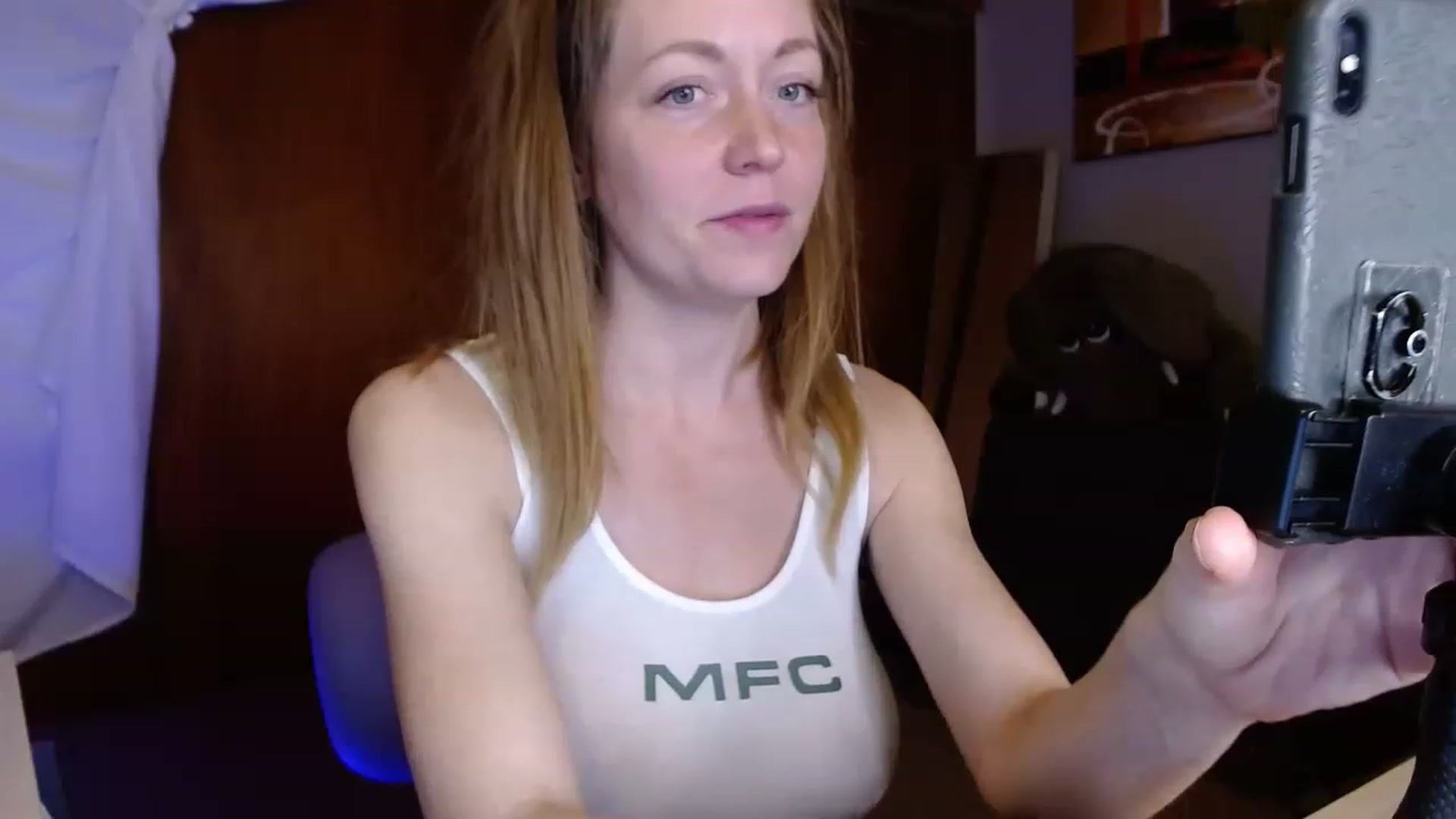 Gallery image thumbnail from KennaKind's myfreecams stream on, 12/15/2022, 04:33 image 2 of 20