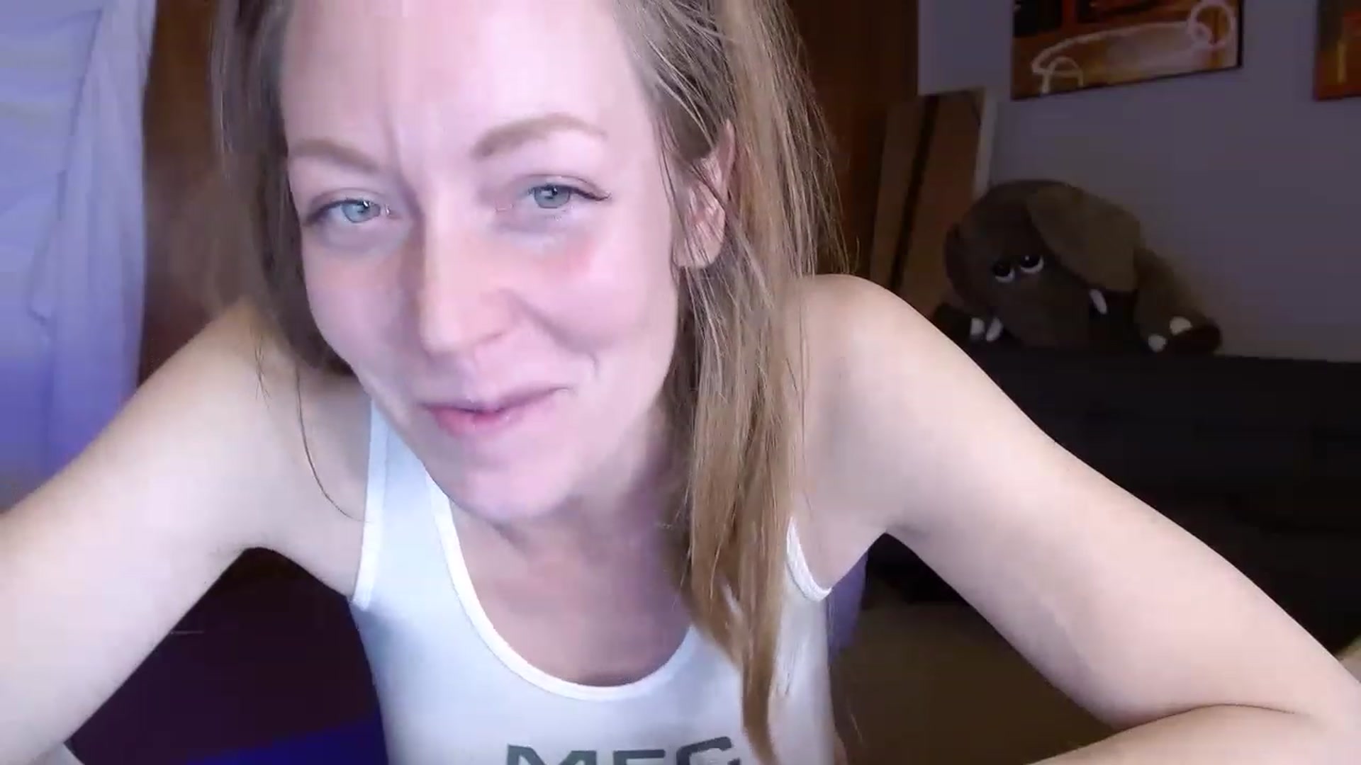 Gallery image thumbnail from KennaKind's myfreecams stream on, 12/15/2022, 04:33 image 8 of 20